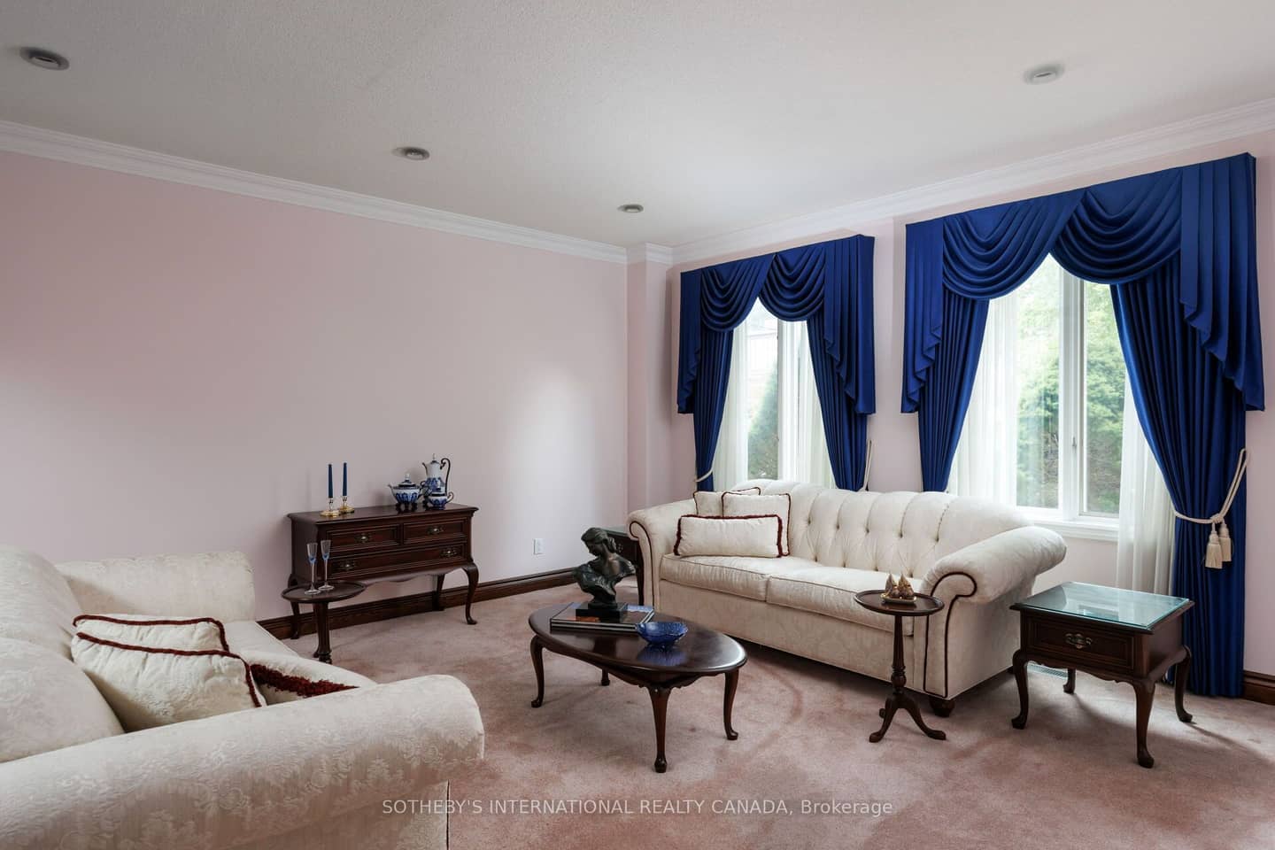 47 Great Oak Drive, Toronto, ON M9A 1N3