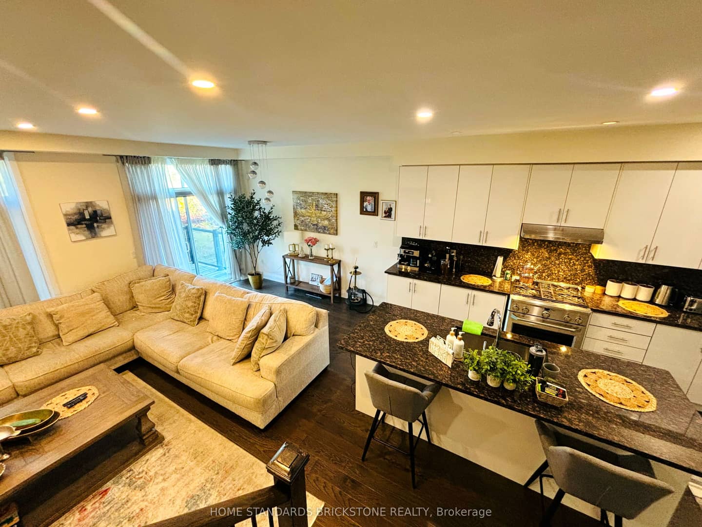 52 Duncombe Lane, Richmond Hill, ON L4C 1C2