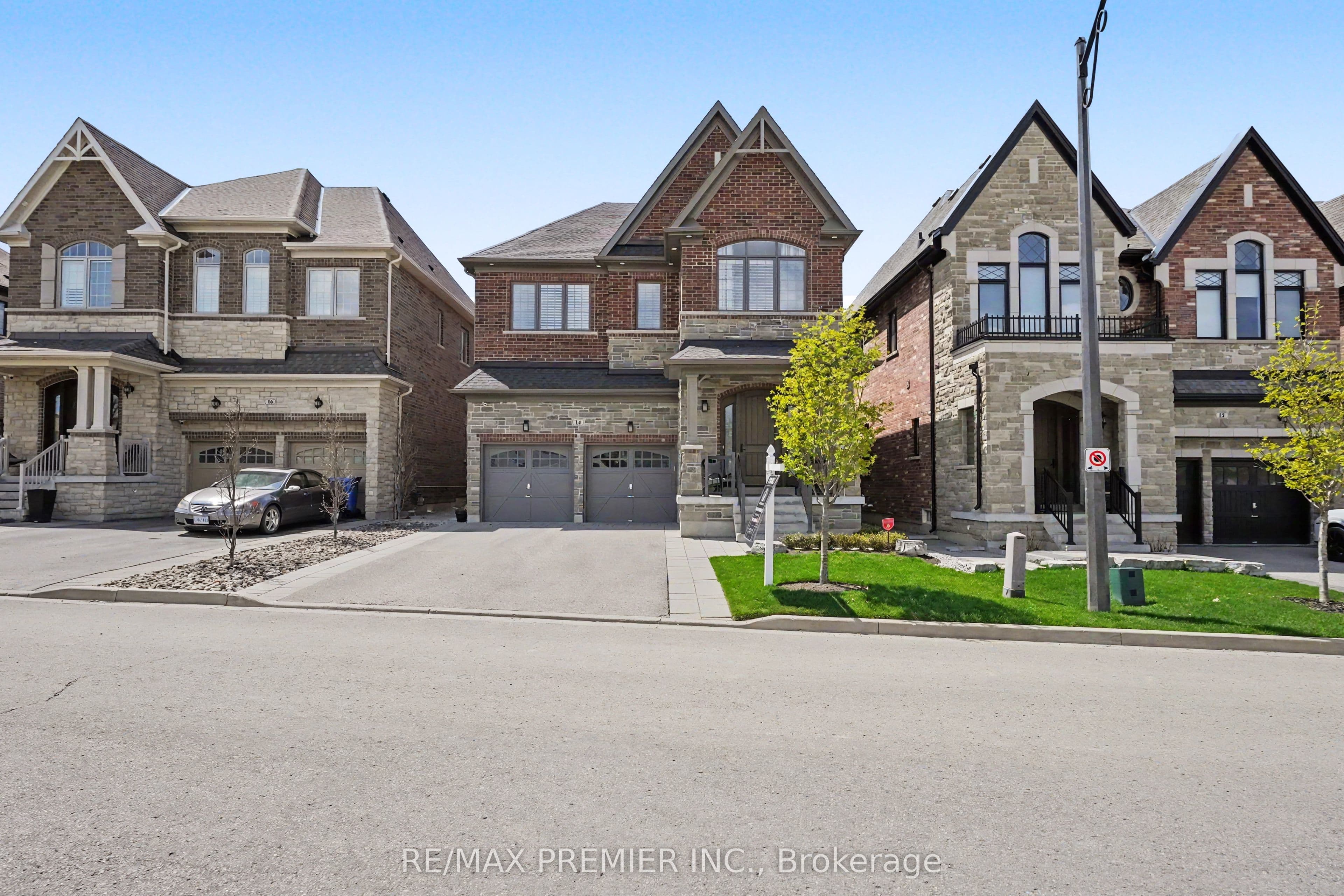 14 King Boulevard, King, ON L7B 0P4