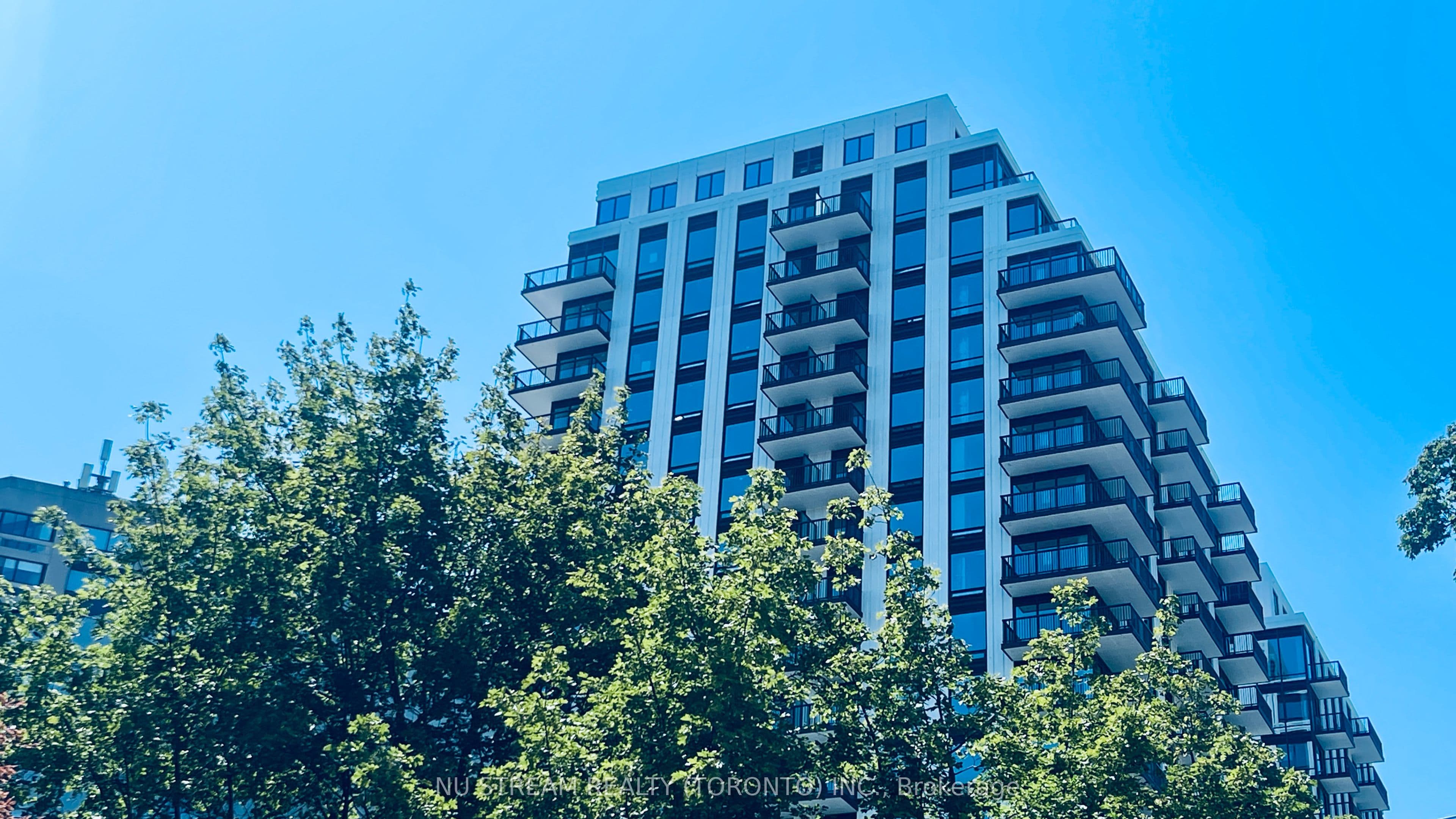 91 Montclair Avenue 1502, Toronto, ON M5P 0B1