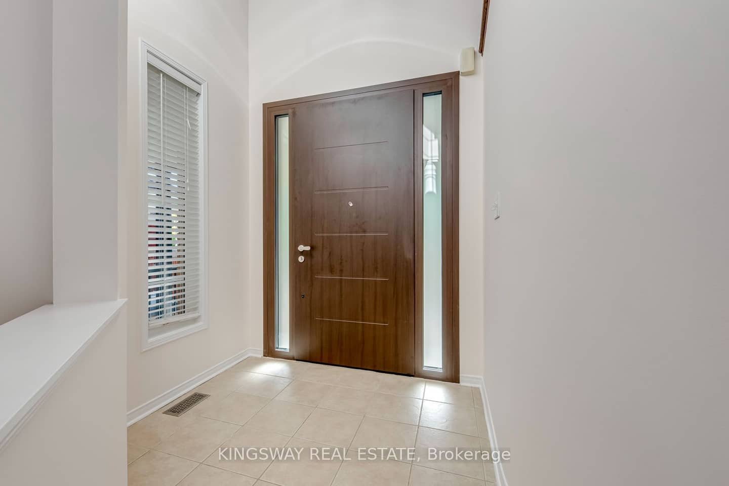 3133 Mission Hill Drive, Mississauga, ON L5M 0B2