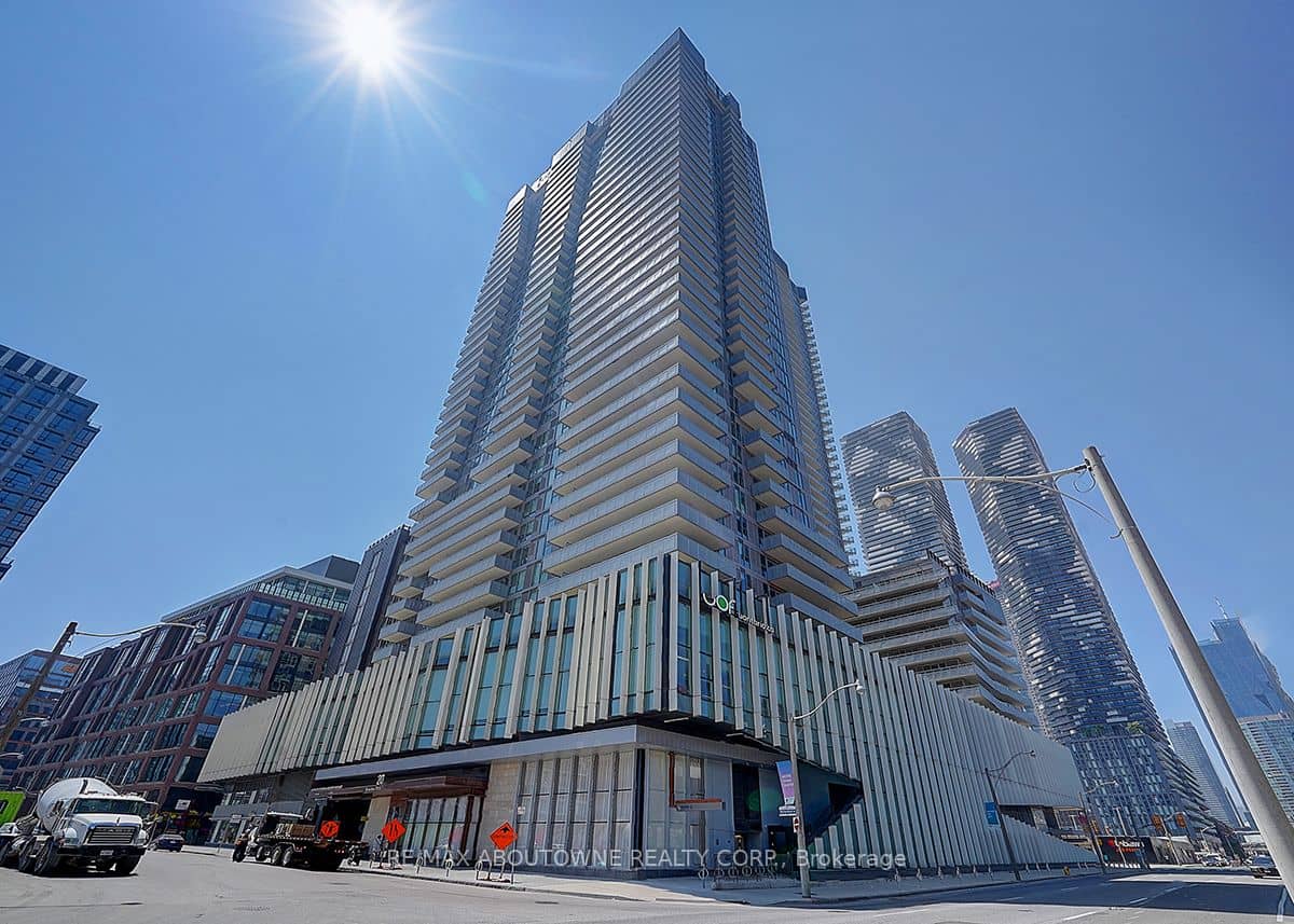 20 Richardson Street 3102, Toronto, ON M5A 0S6
