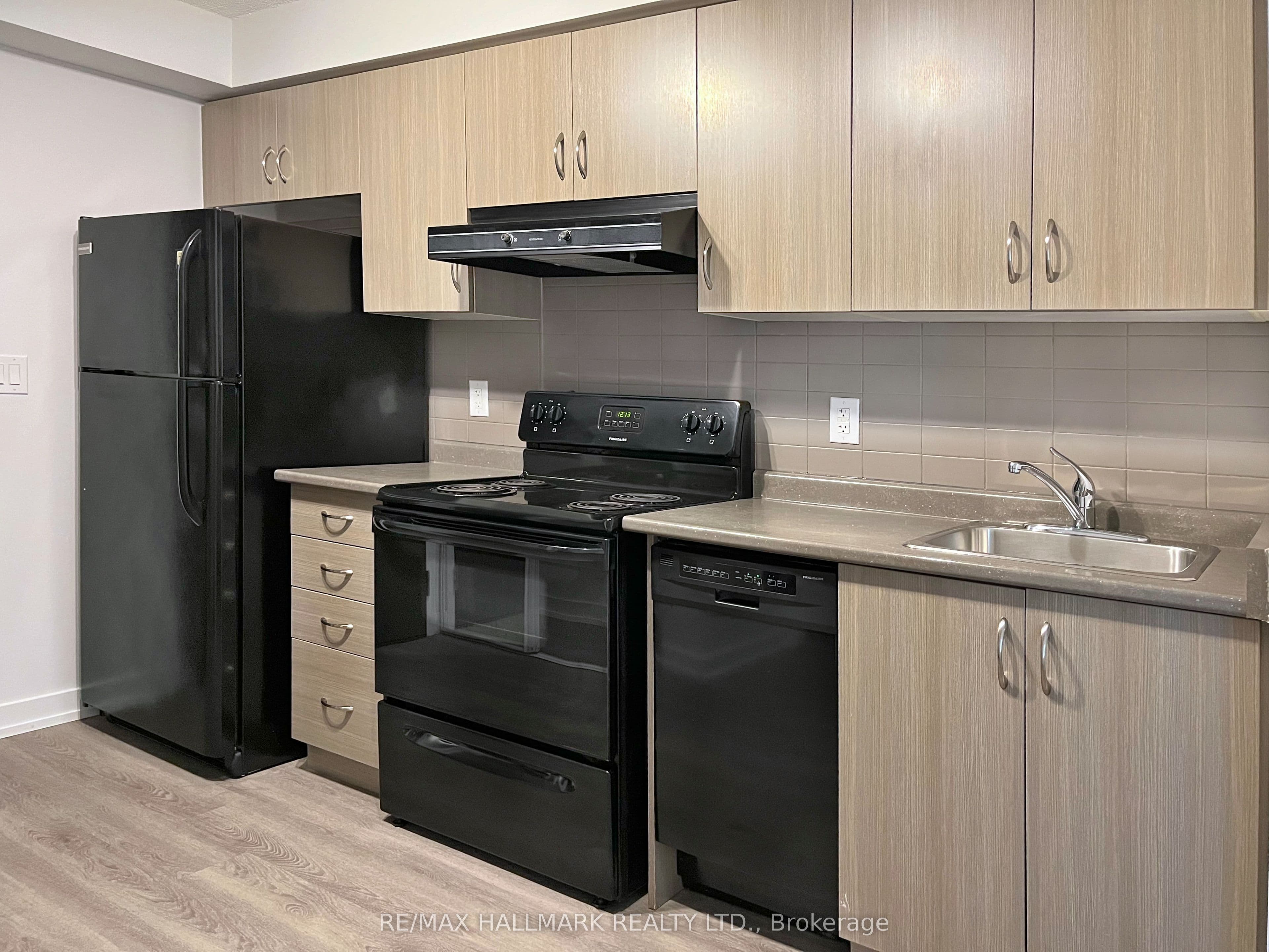 132 Berkeley Street 320, Toronto, ON M5A 2W9