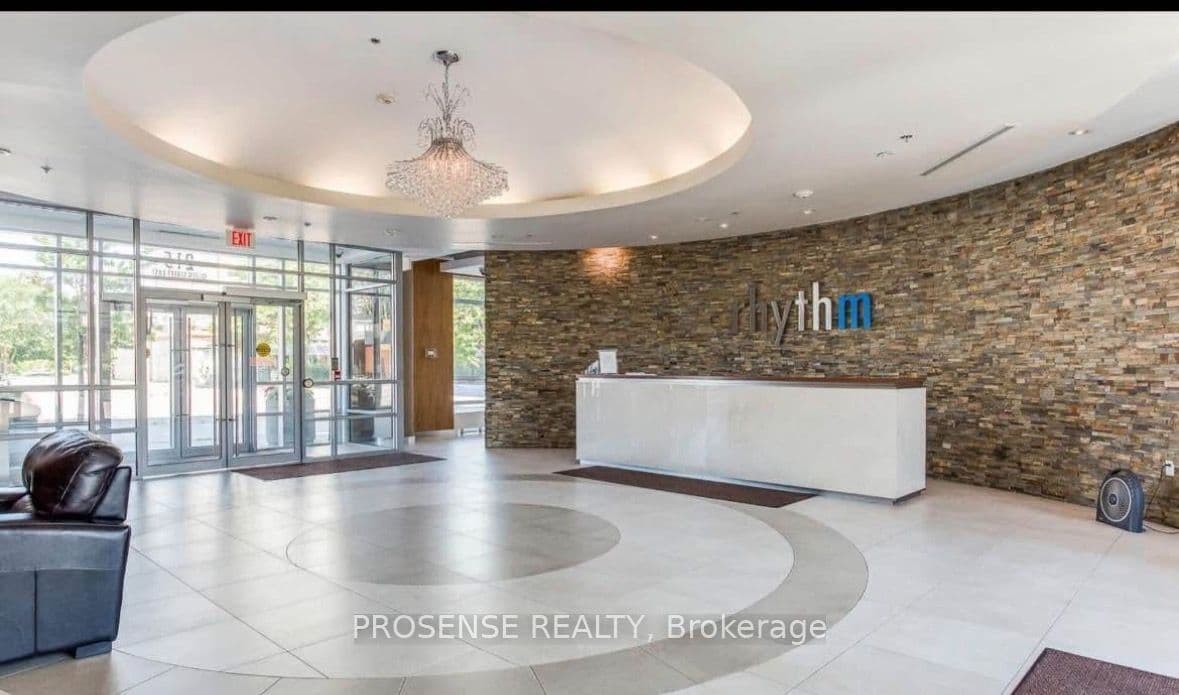 215 W Queen Street E 306, Brampton, ON L6W 0A9