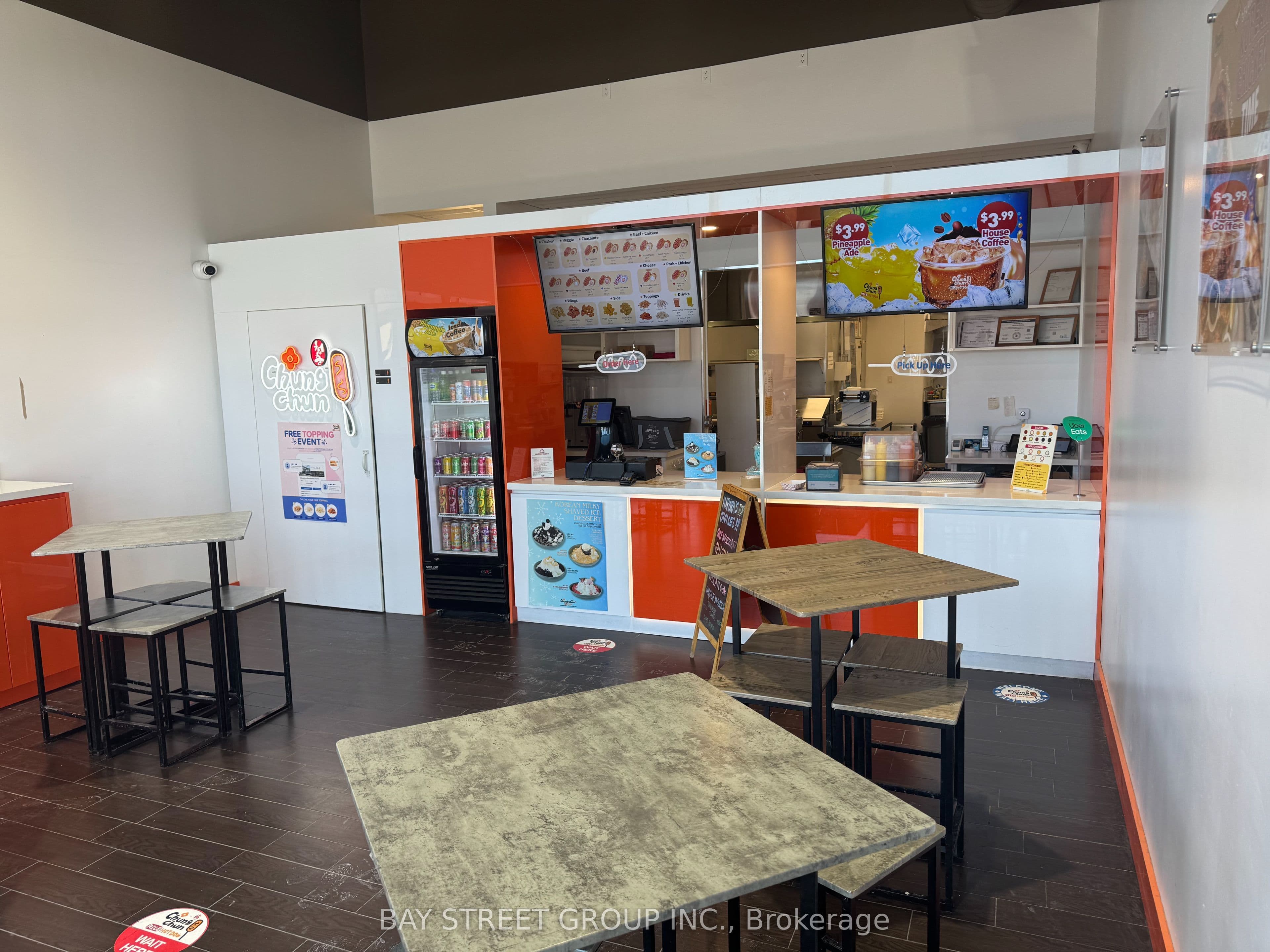 15480 Bayview Avenue D111, Aurora, ON L4G 7J1