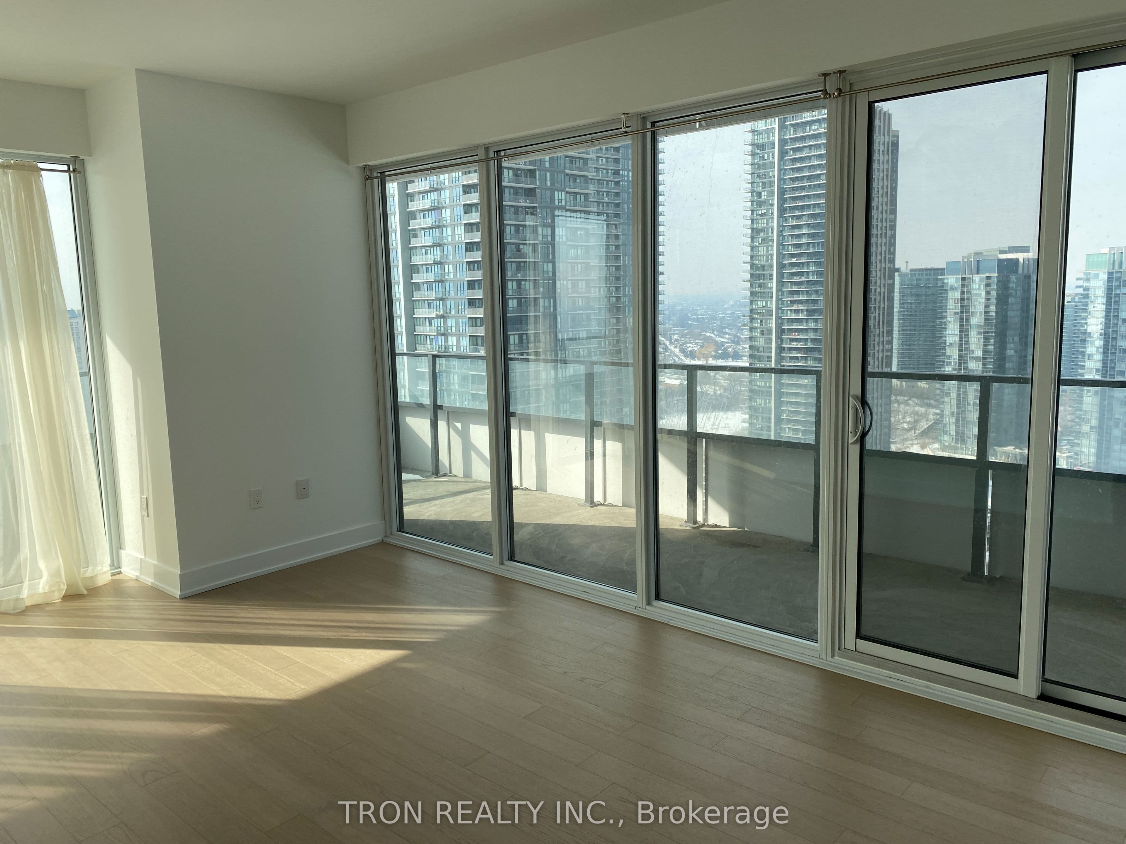 30 Shore Breeze Drive 2621, Toronto, ON M8V 1A1