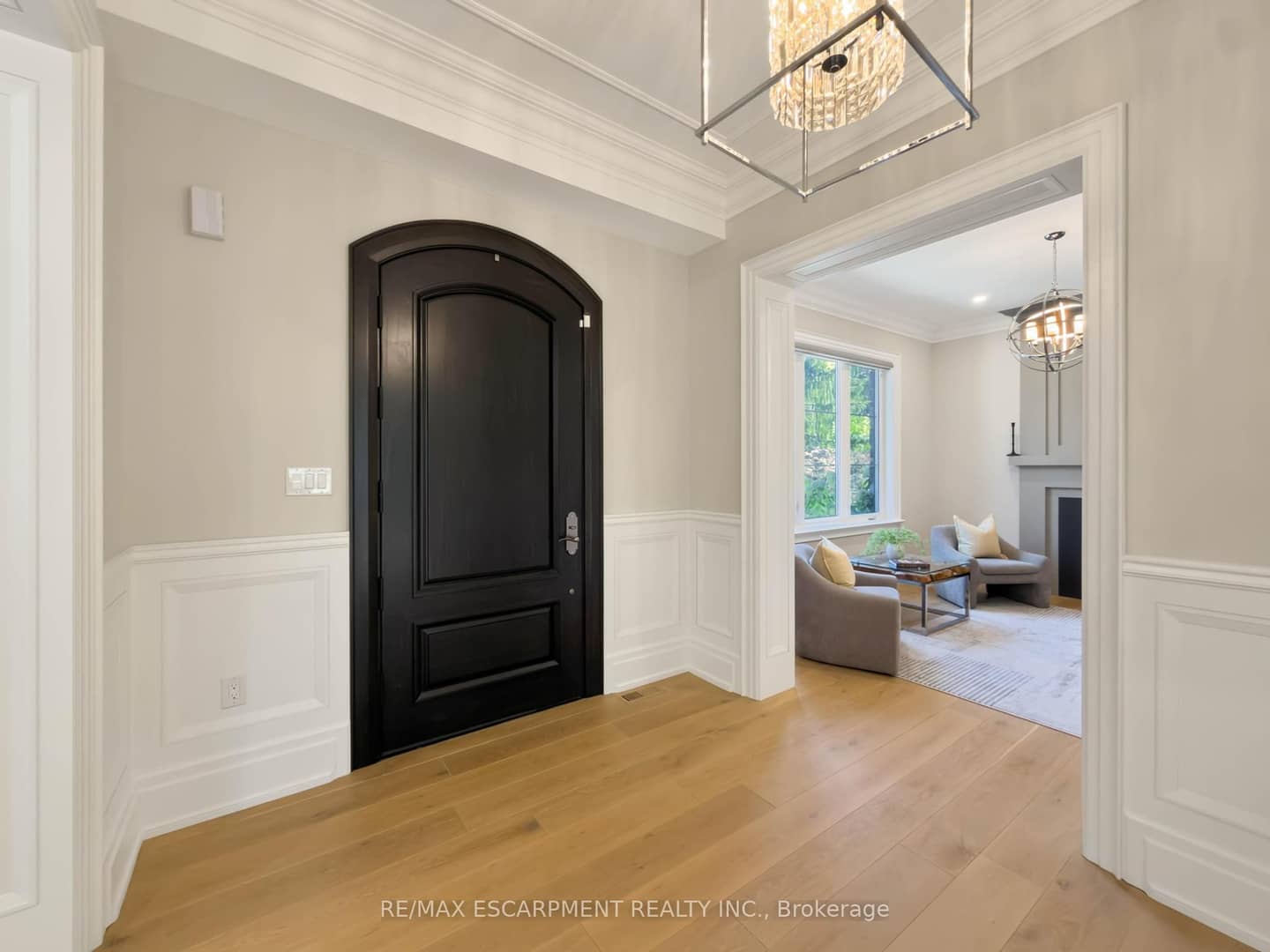 236 Poplar Drive, Burlington, ON L6J 4C8