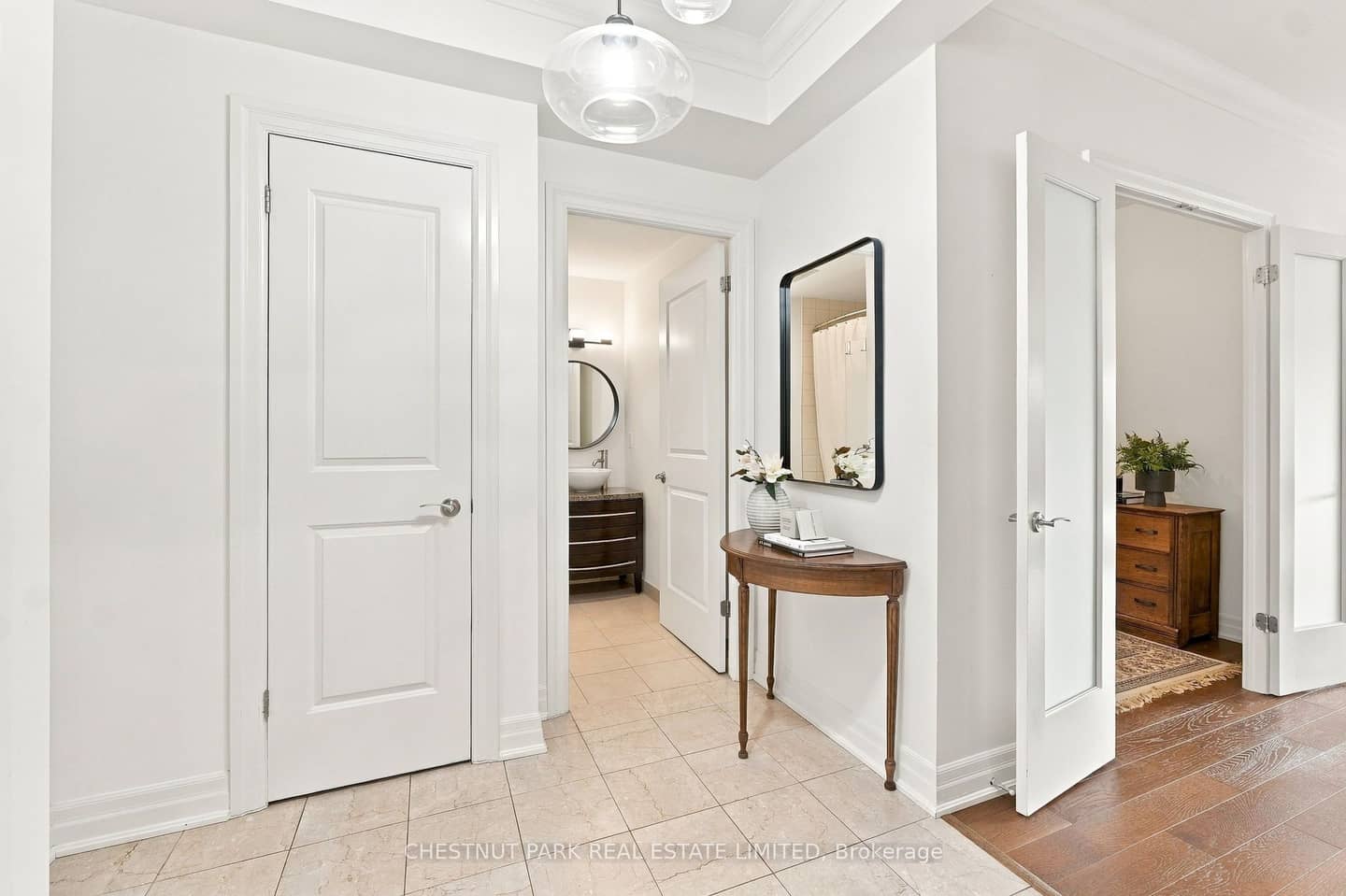 2855 Bloor Street W 305, Toronto, ON M8X 3A1
