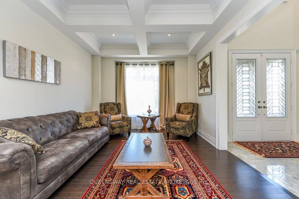 12 Love Court, Brampton, ON L6P 4H6
