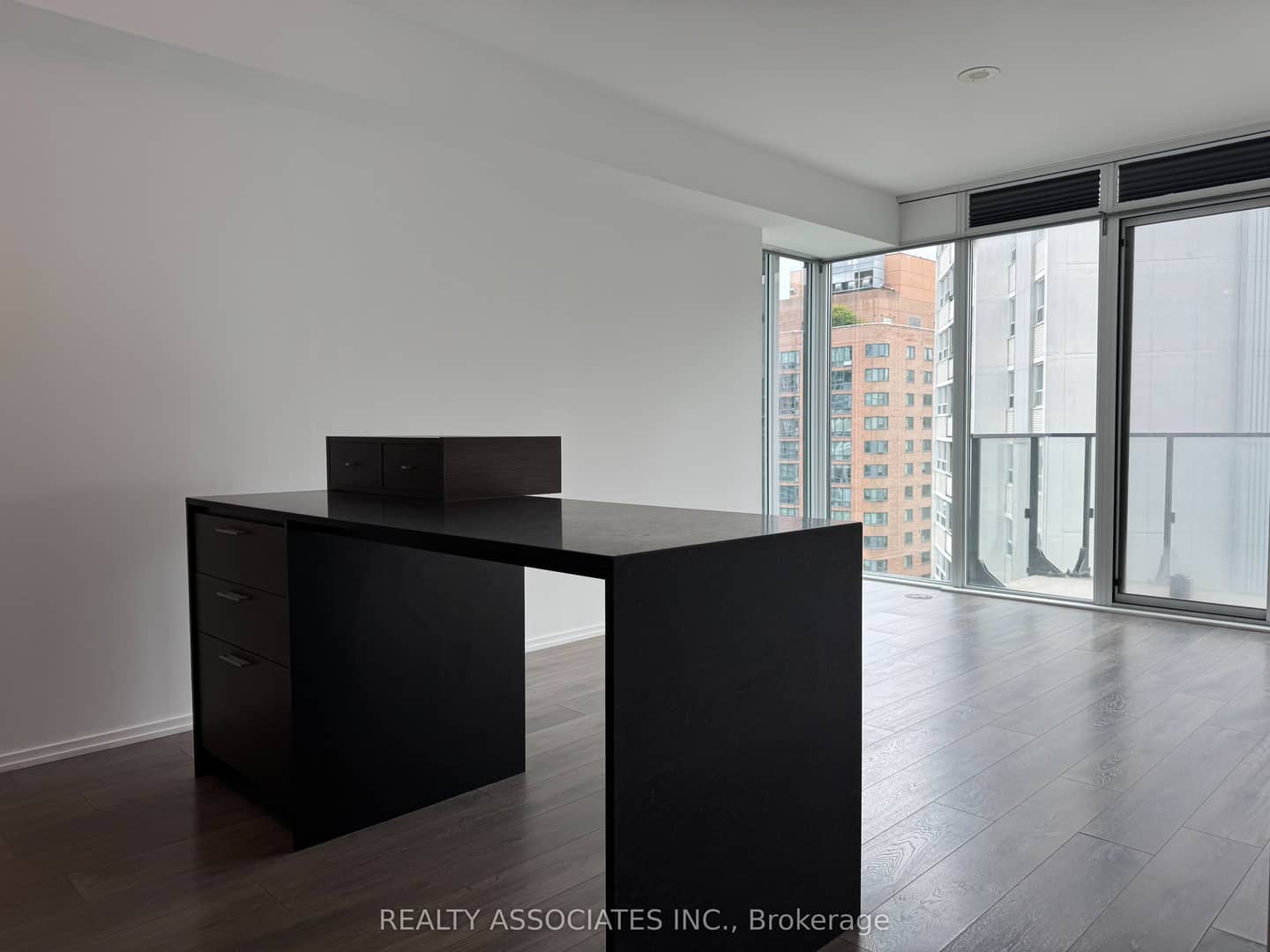 75 St Nicholas Street 1605, Toronto, ON M4Y 0A5