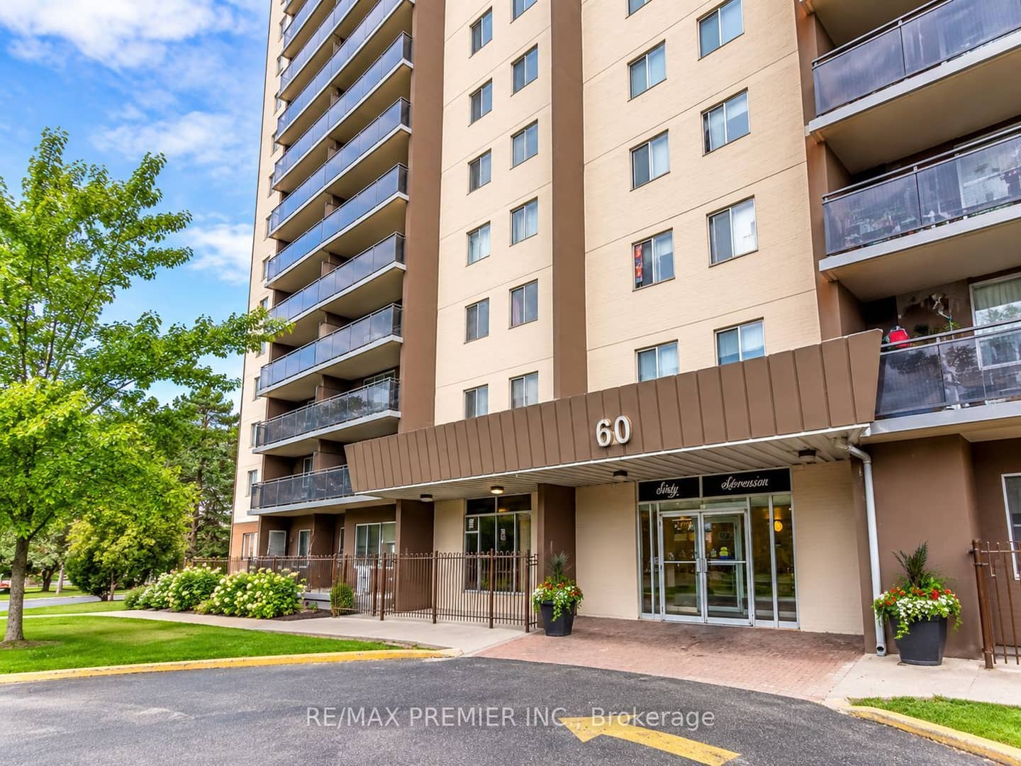 60 Stevenson Road 307, Toronto, ON M9V 2B4