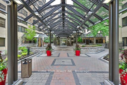 211 Saint Patrick Street C-PH 10, Toronto, ON M5T 2Y9