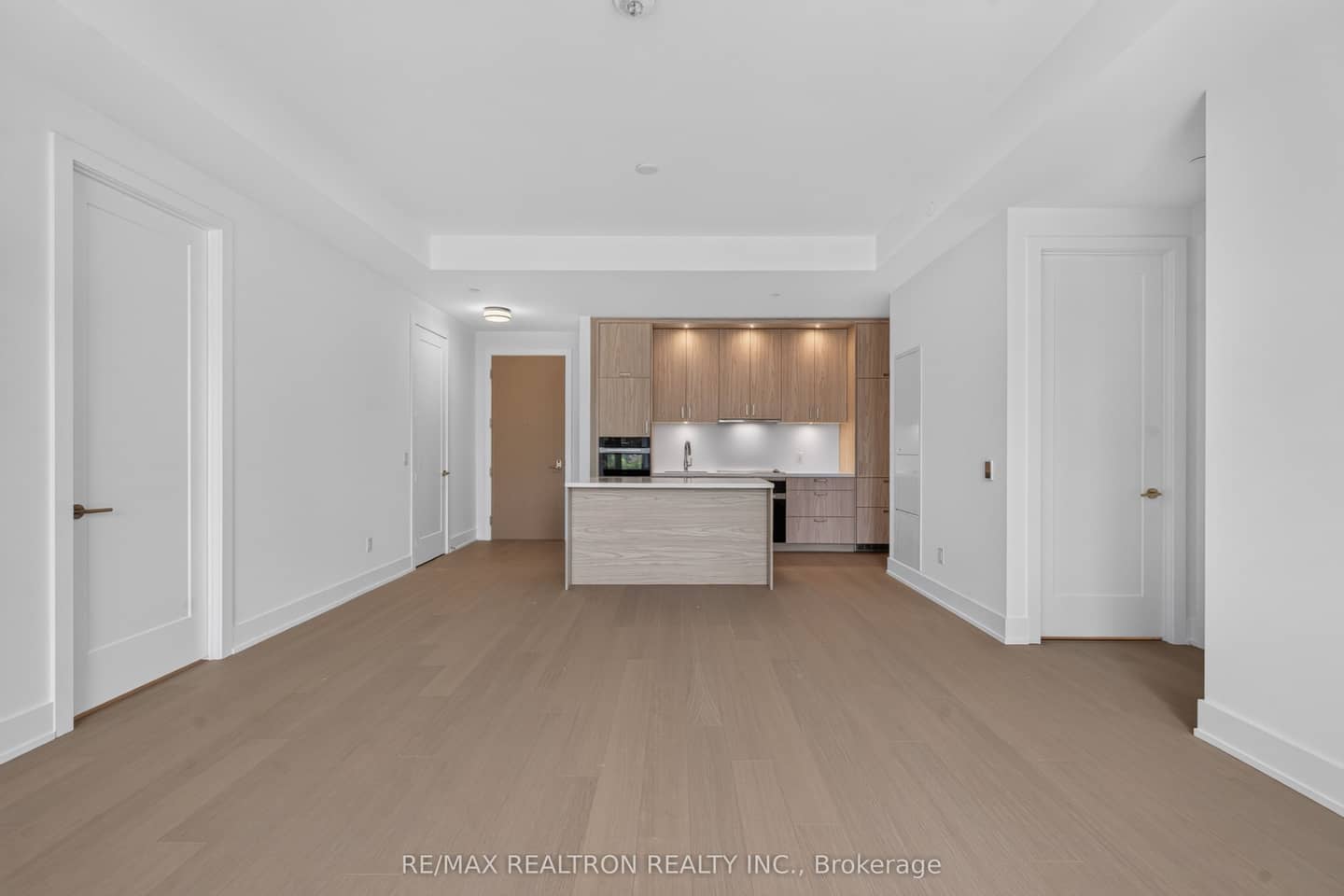 397 Royal Orchard Boulevard 108, Markham, ON L3T 0H3