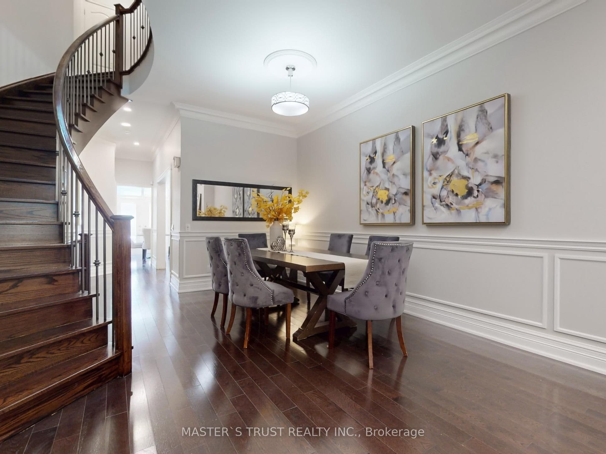 260 Russell Hill Road 11, Toronto, ON M4V 2T2