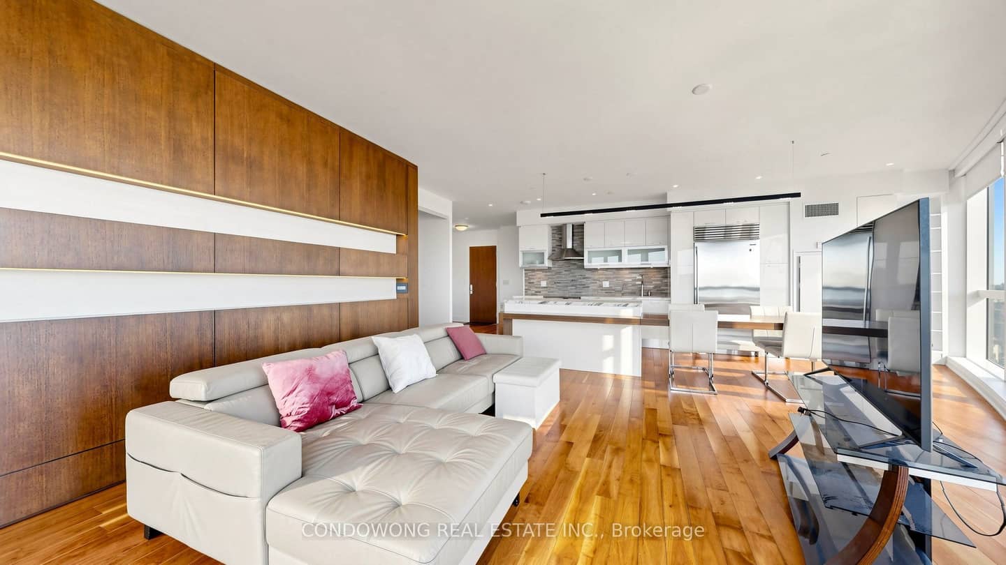 388 Yonge Street 7507, Toronto, ON M5B 0A4