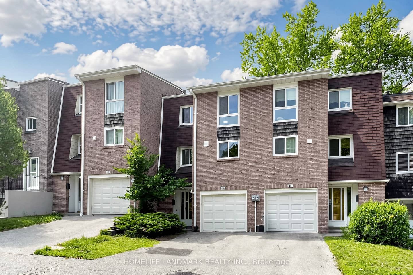 8 Rusty Crest Way, Toronto, ON M2J 2Y4