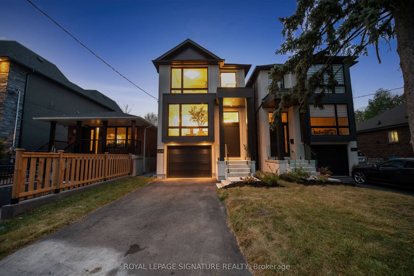 62 Ash Crescent, Toronto, ON M8W 1E6