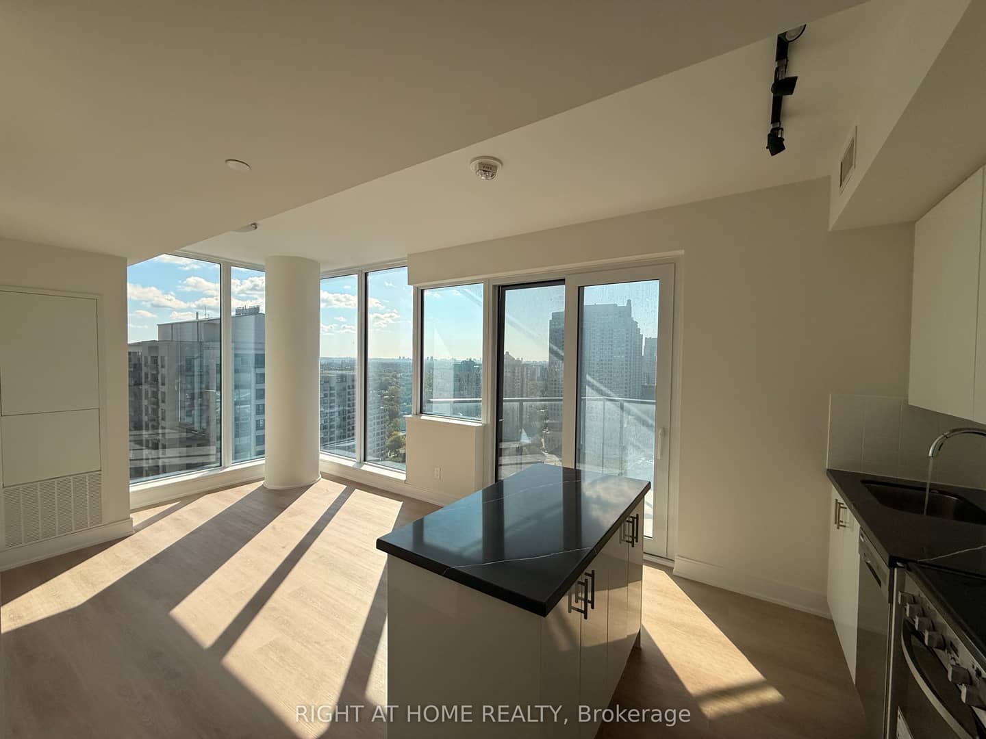 15 Ellerslie Avenue 2202, Toronto, ON M2N 0L7