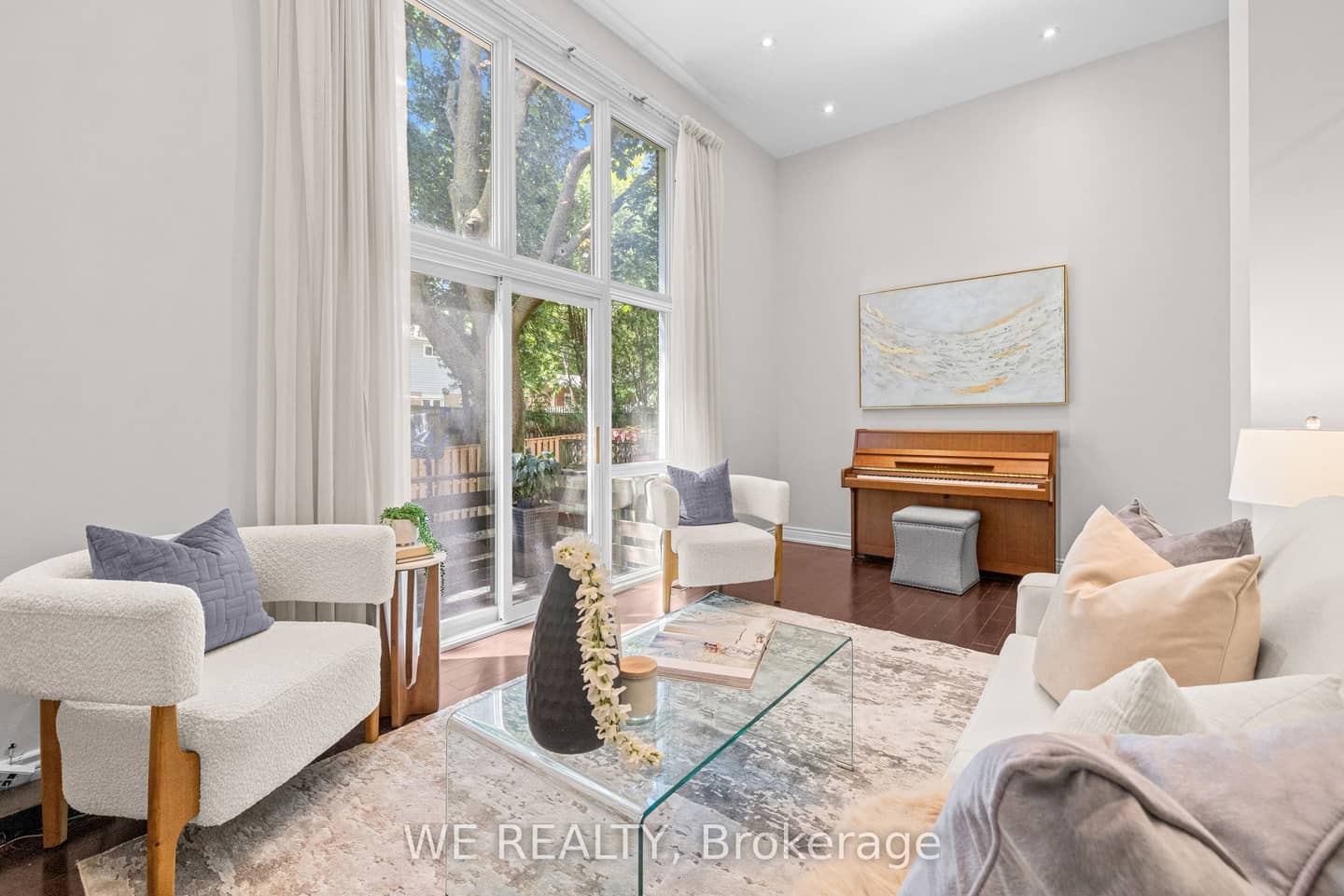 11 Stonedale Placeway, Toronto, ON M3B 1W2