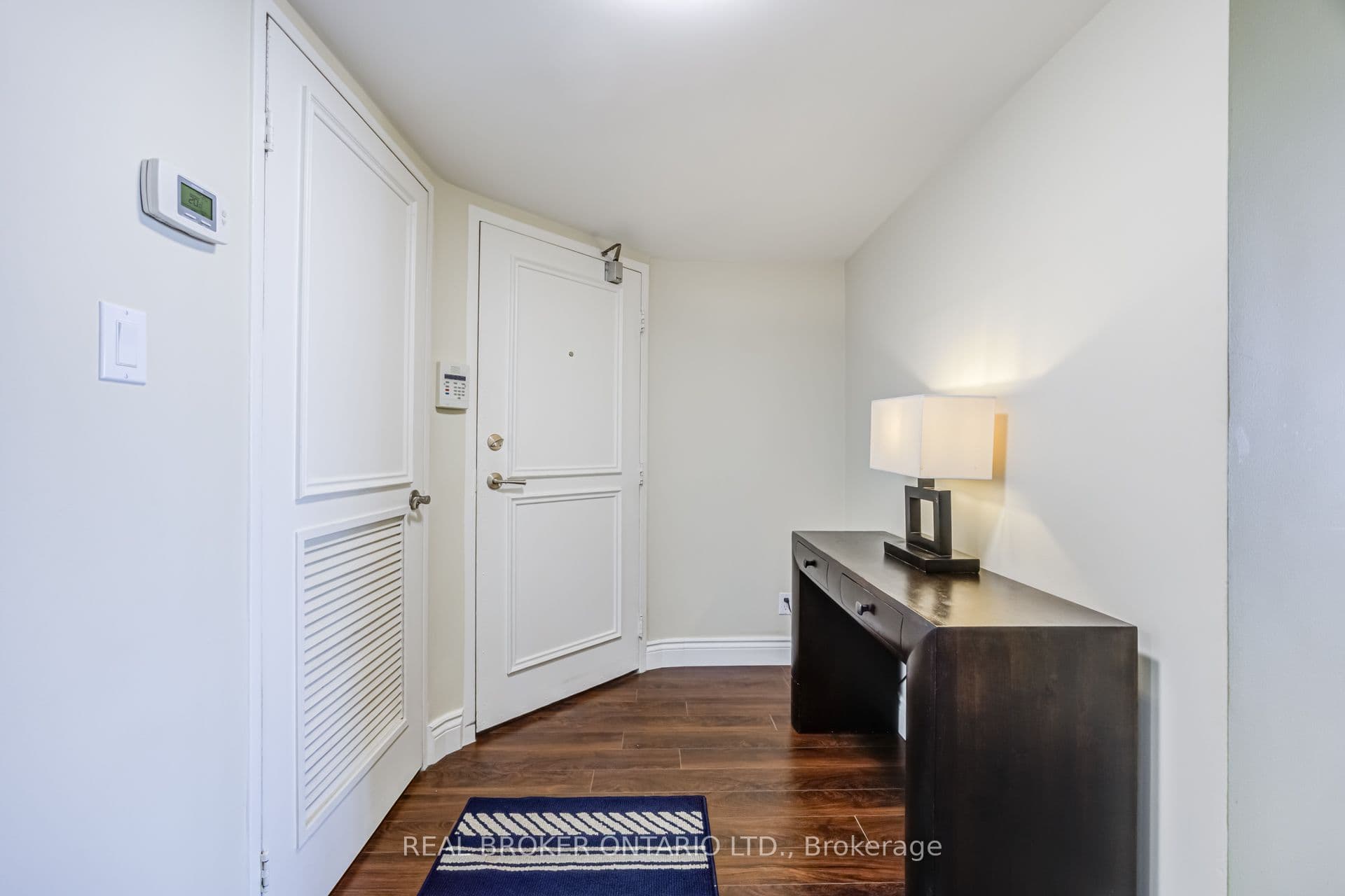 1333 Bloor Street 1809, Mississauga, ON L4Y 3T6