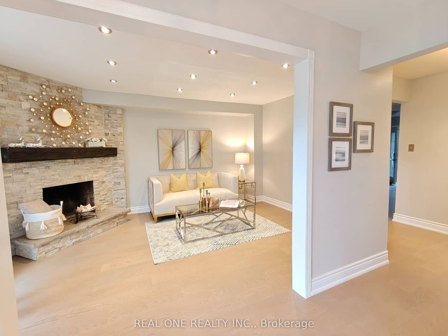 476 Bud Gregory Boulevard, Mississauga, ON L4Z 2K4