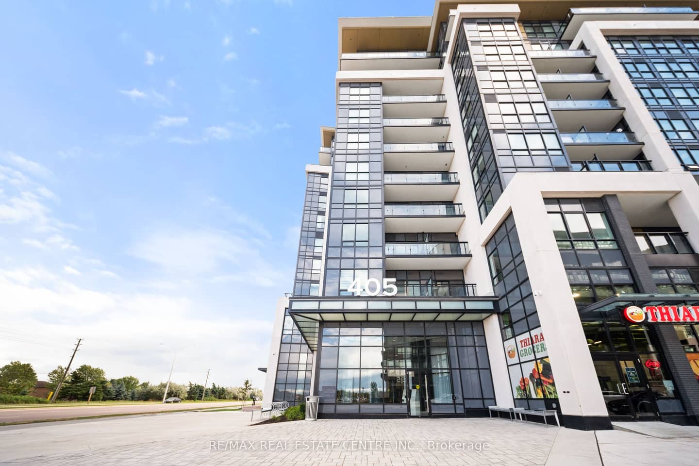 405 Dundas Street W 316, Oakville, ON L6M 4P9