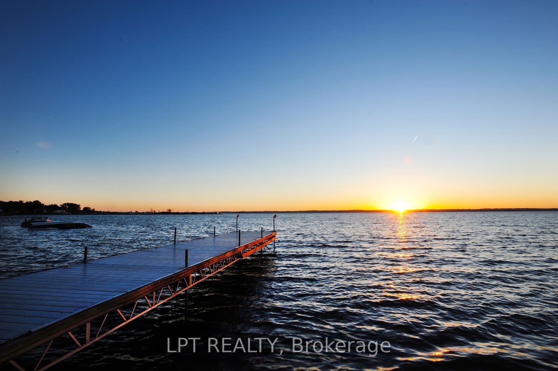 212 Cameron Crescent, Georgina, ON L4P 3T6
