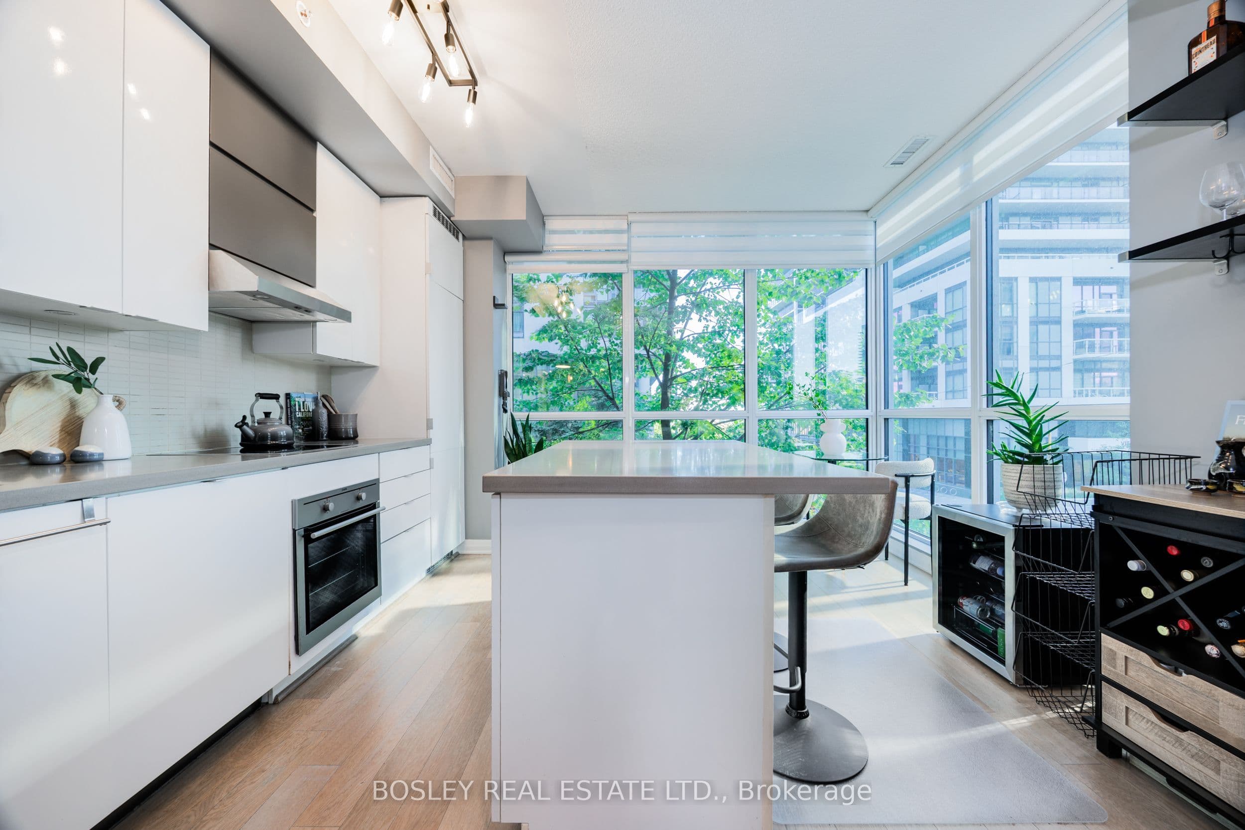 60 Annie Craig Drive 215, Toronto, ON M8V 0C8