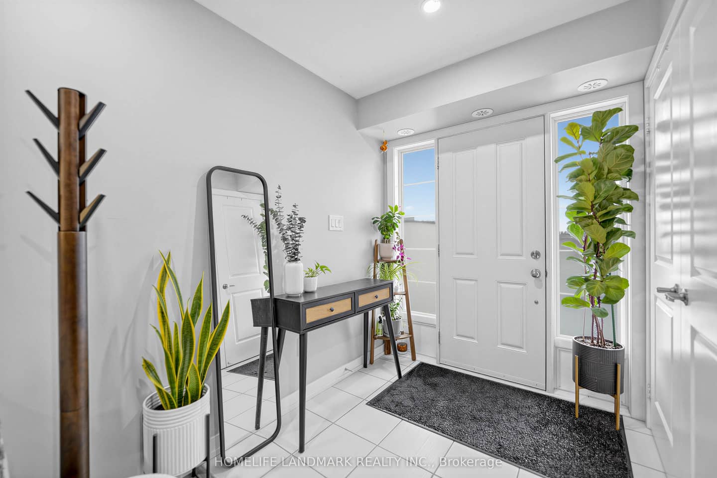 60 Parrotta Drive 251, Toronto, ON M9M 0E5