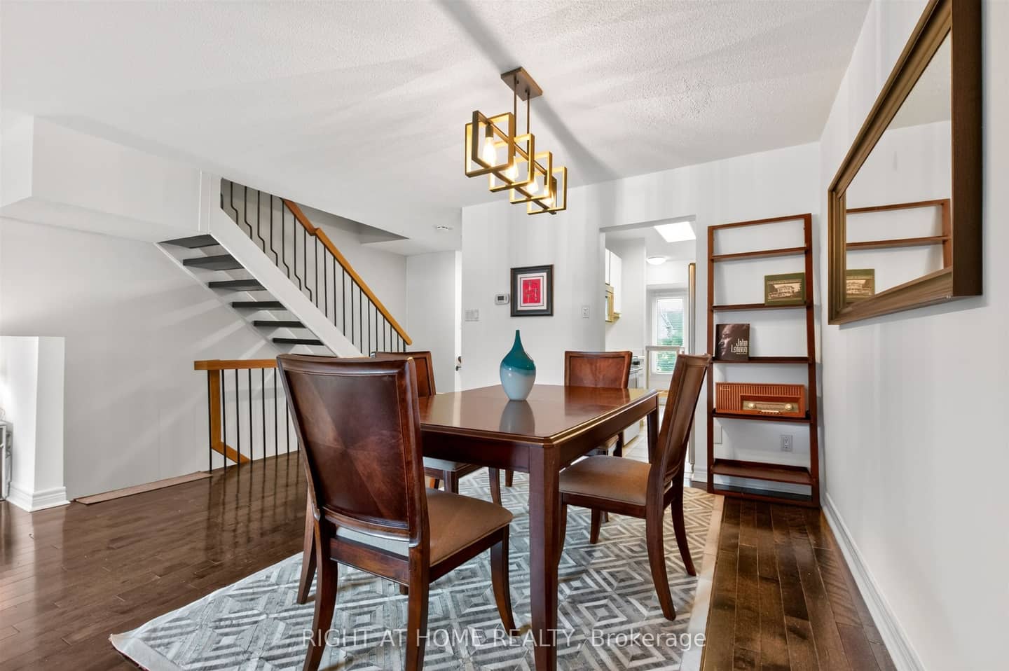 186 Woodbridge Avenue 45, Vaughan, ON L4L 2S8