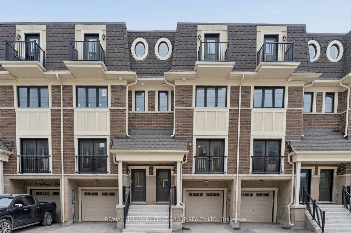 23 Marret Lane, Clarington, ON L1B 0X2