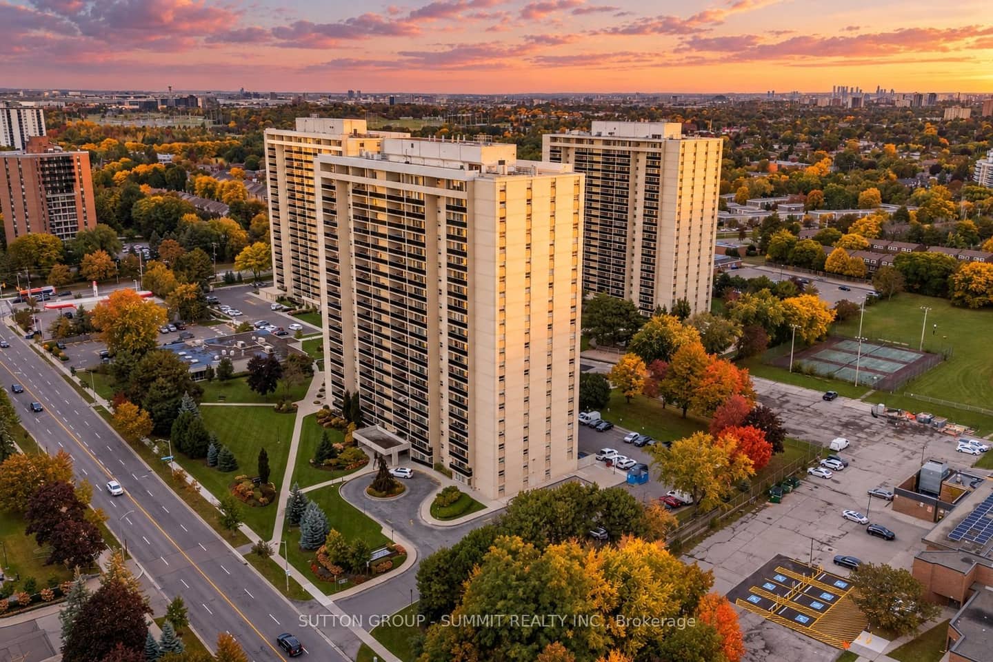 299 Mill Road 1608, Toronto, ON M9C 4V9