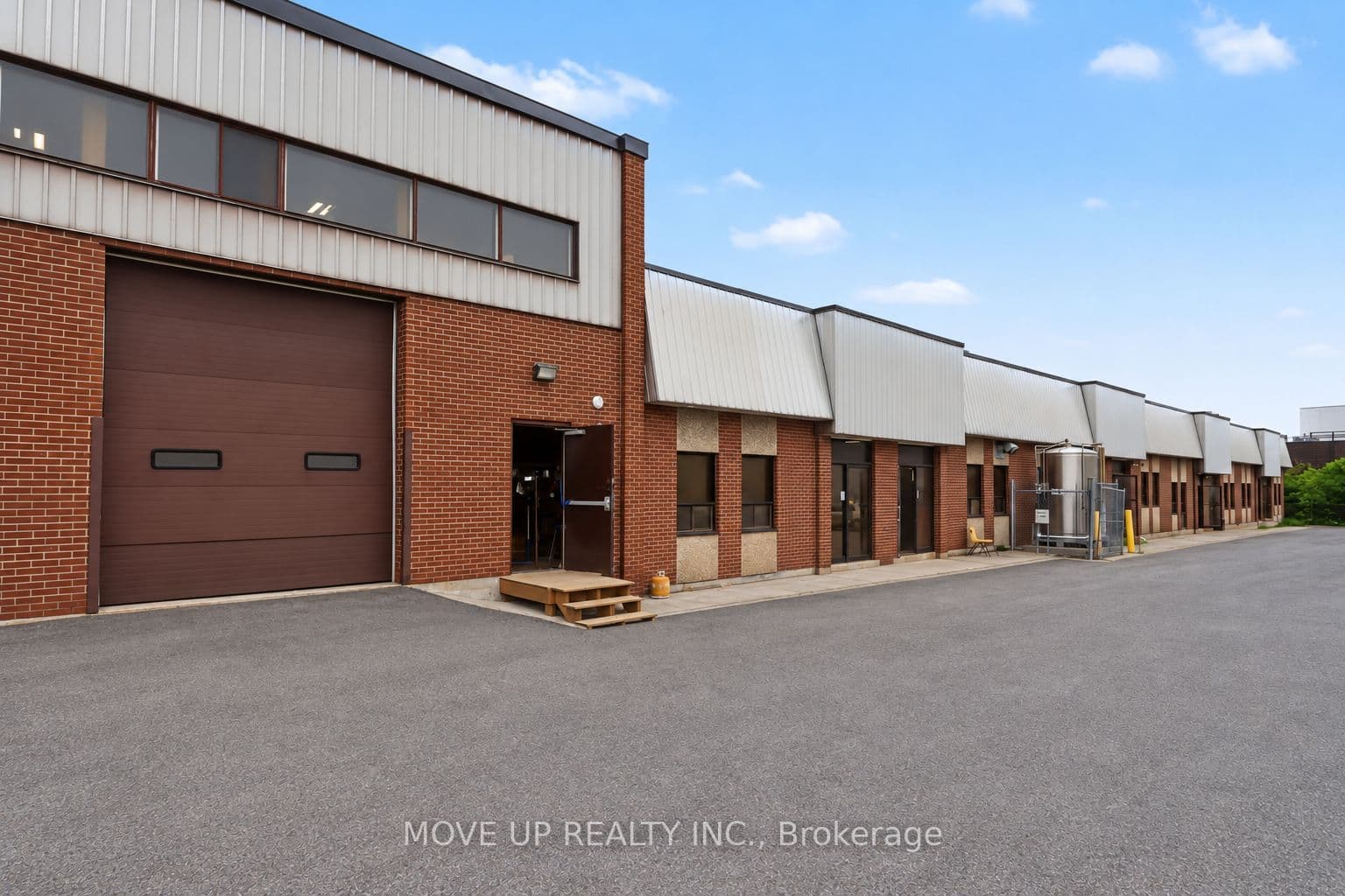 116 Rayette Road, Vaughan, ON L4K 2G3