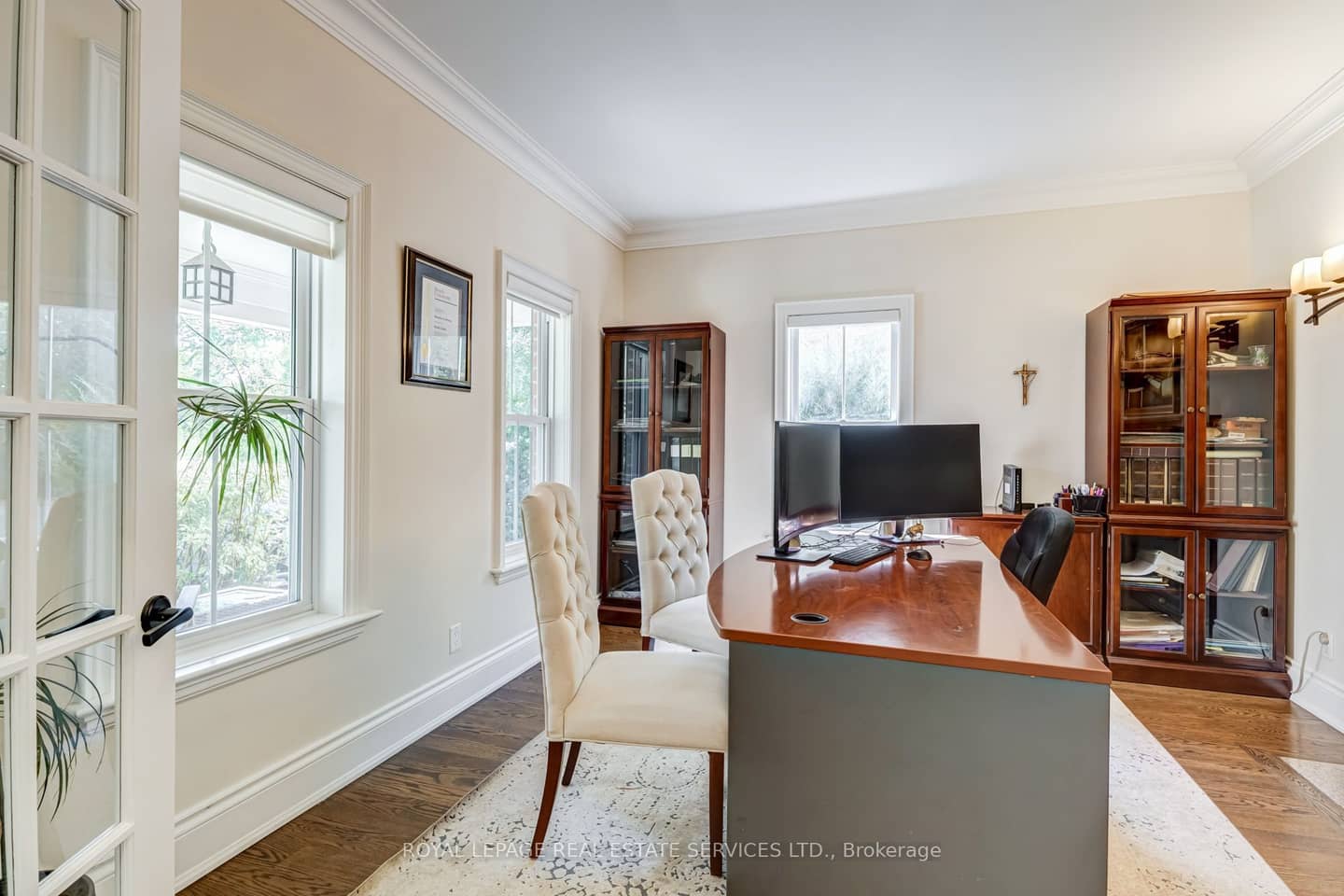 2305 Belyea Street, Oakville, ON L6L 1N7
