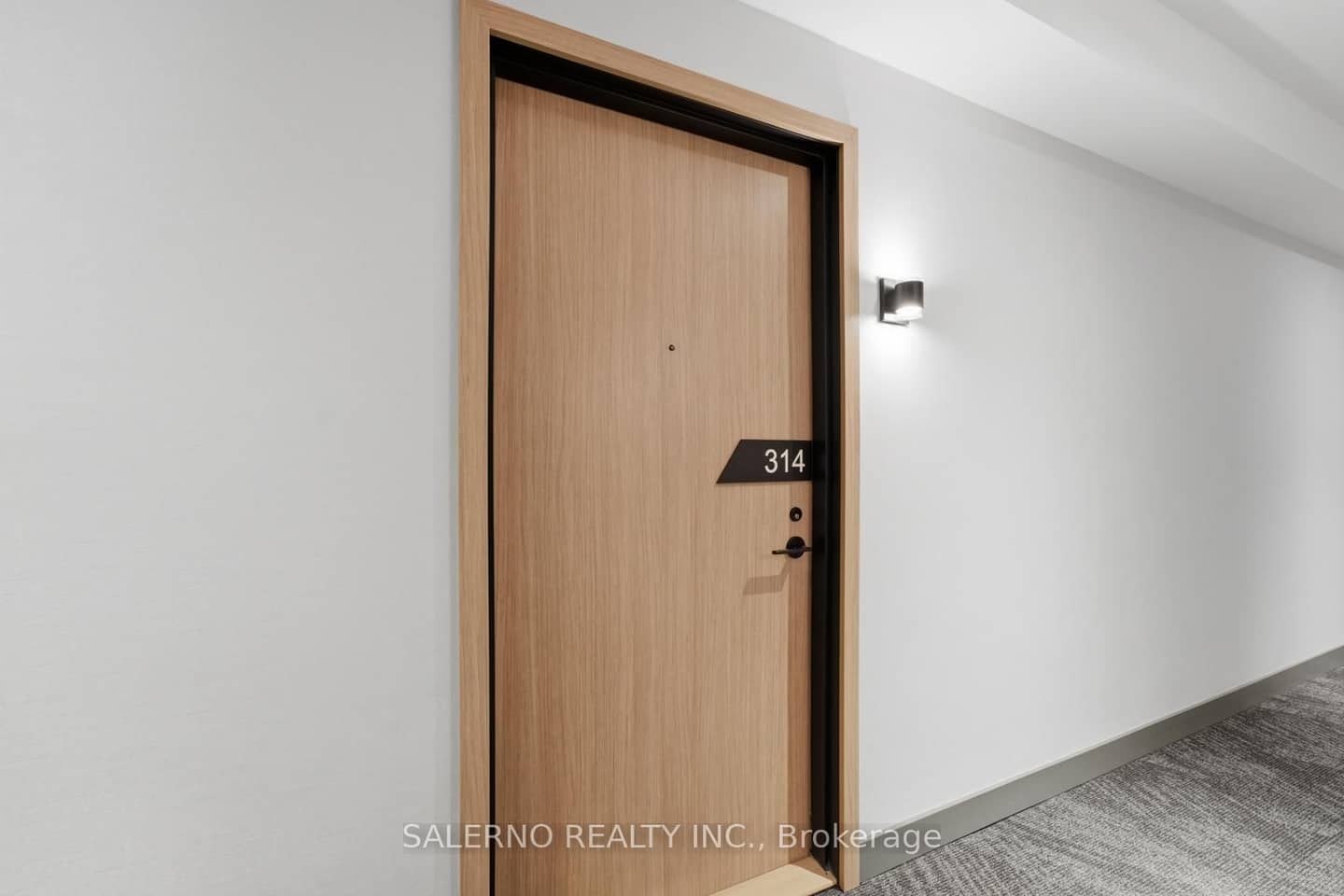 35 Parliament Street 314, Toronto, ON M5A 0Z5