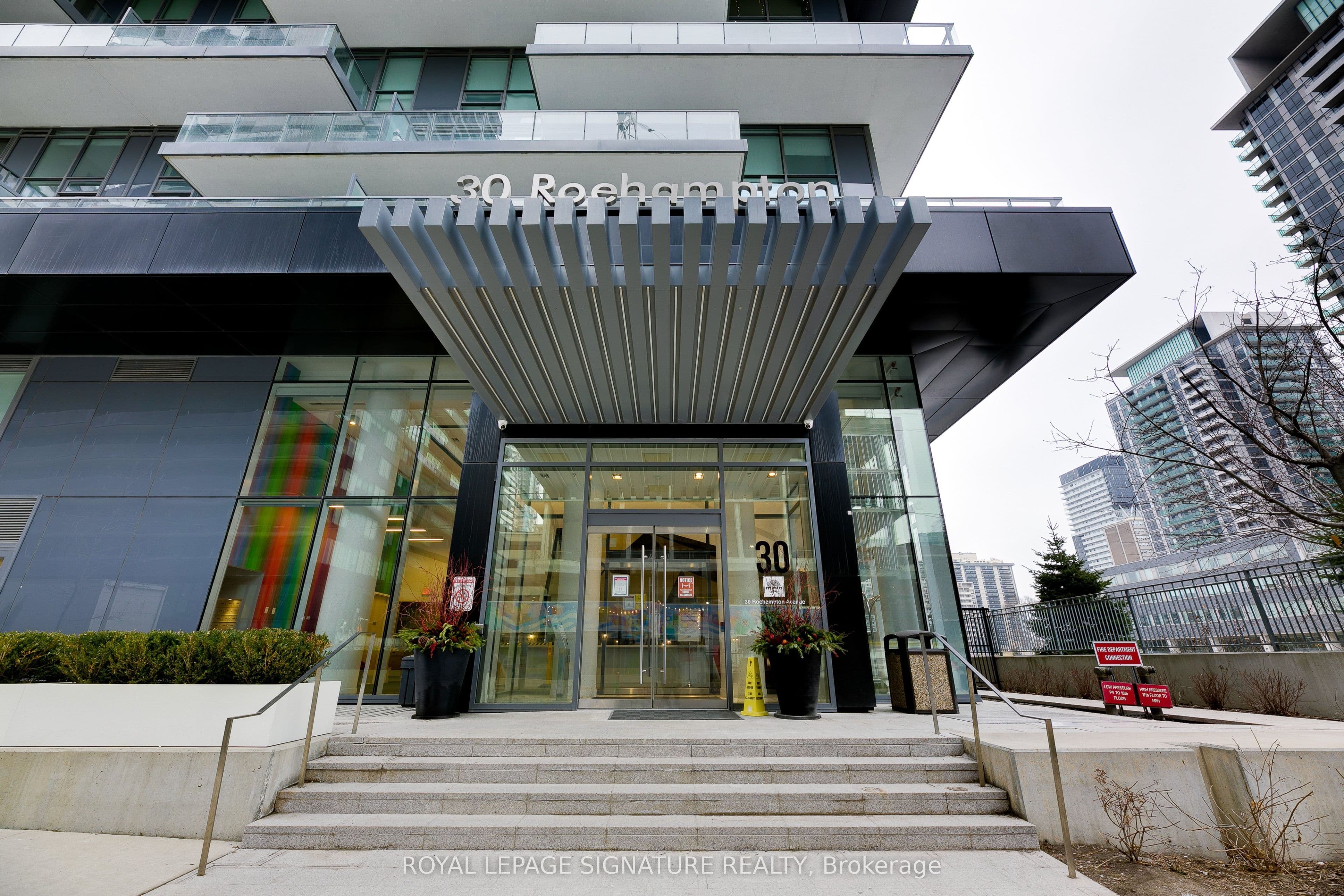 30 Roehampton Avenue 806, Toronto, ON M4P 0B9