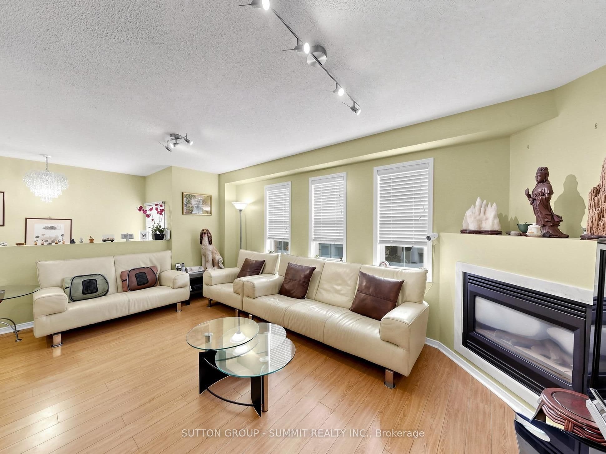 8305 MCLAUGHLIN Road 4, Brampton, ON L6Y 5G3