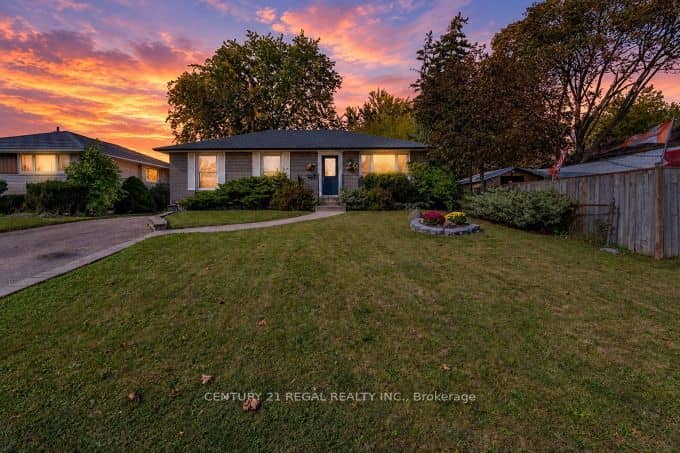 2 Alderbury Crescent, Brampton, ON L6T 1P6