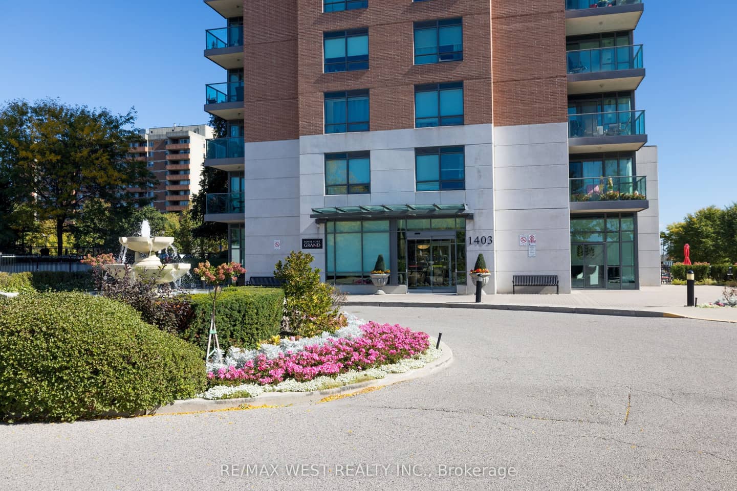 1403 Royal York Road 209, Toronto, ON M9P 0A1