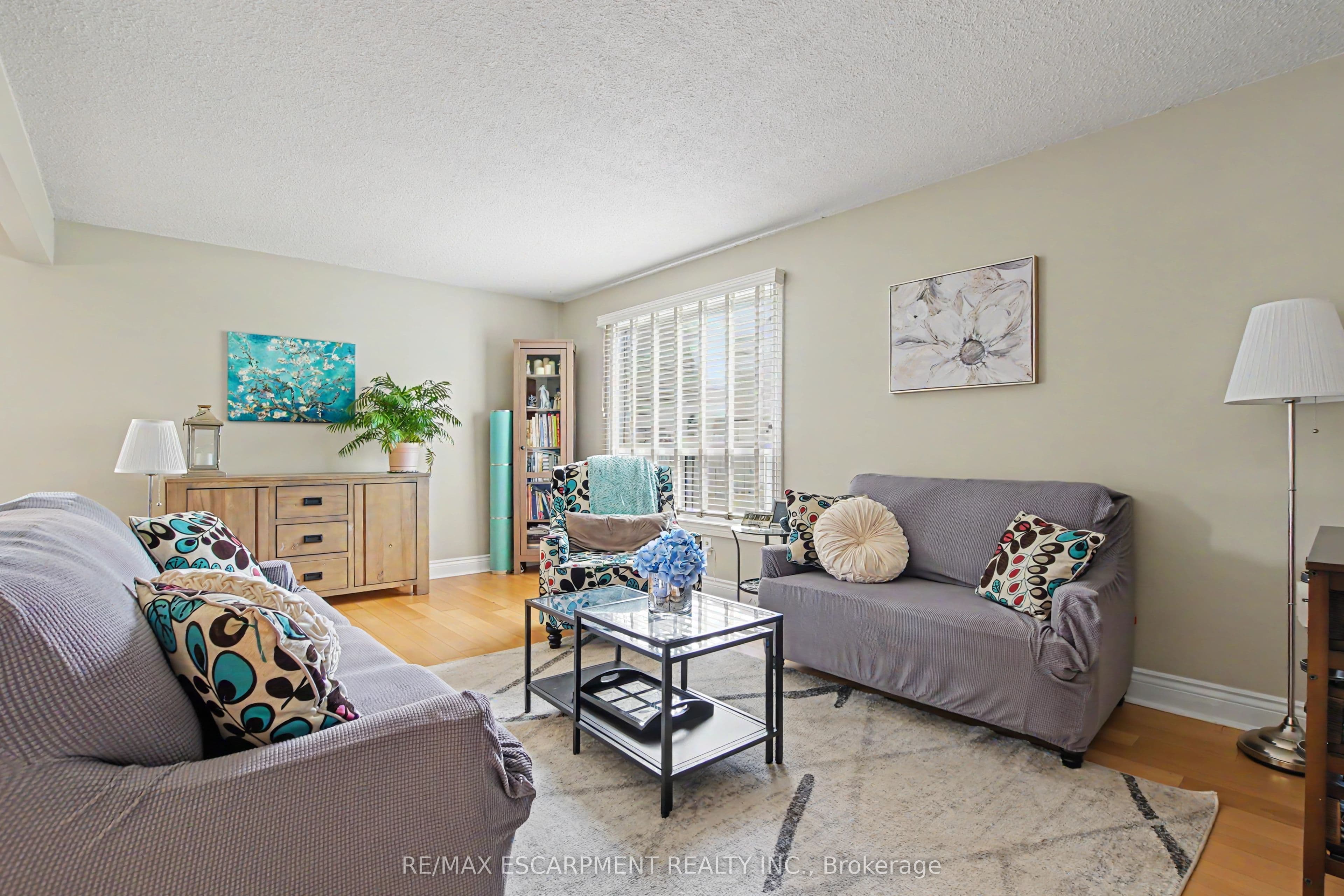 661 Francis Road 4, Burlington, ON L7T 3X6