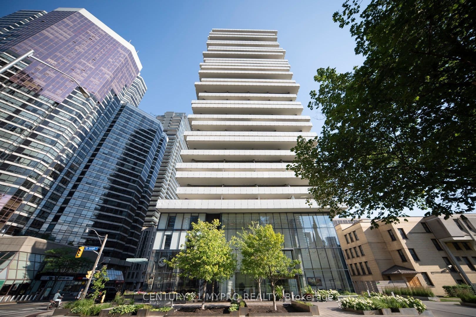 57 St. Joseph Street 417, Toronto, ON M5S 0C5