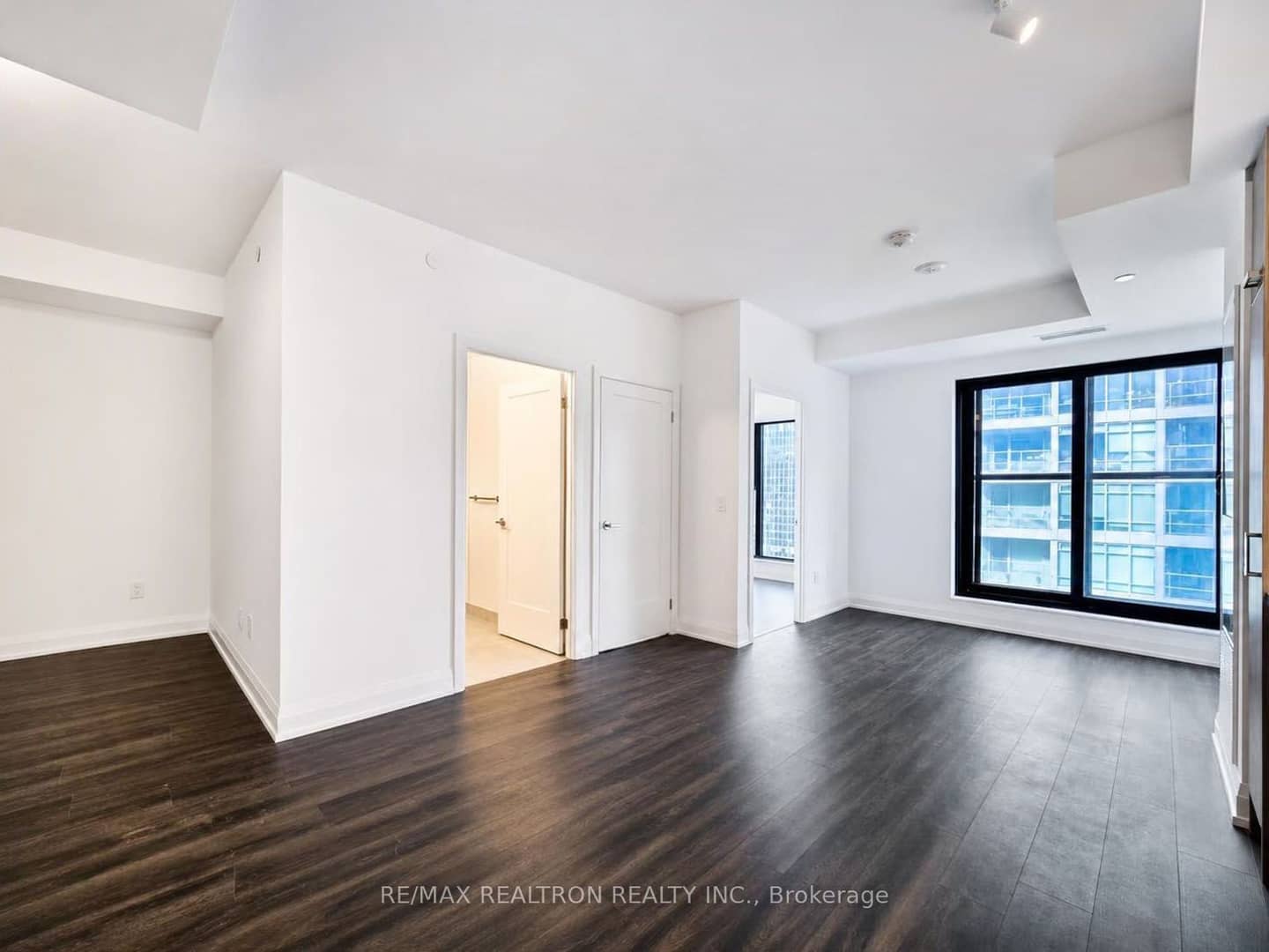 20 Soudan Avenue 1109, Toronto, ON M4S 0E2