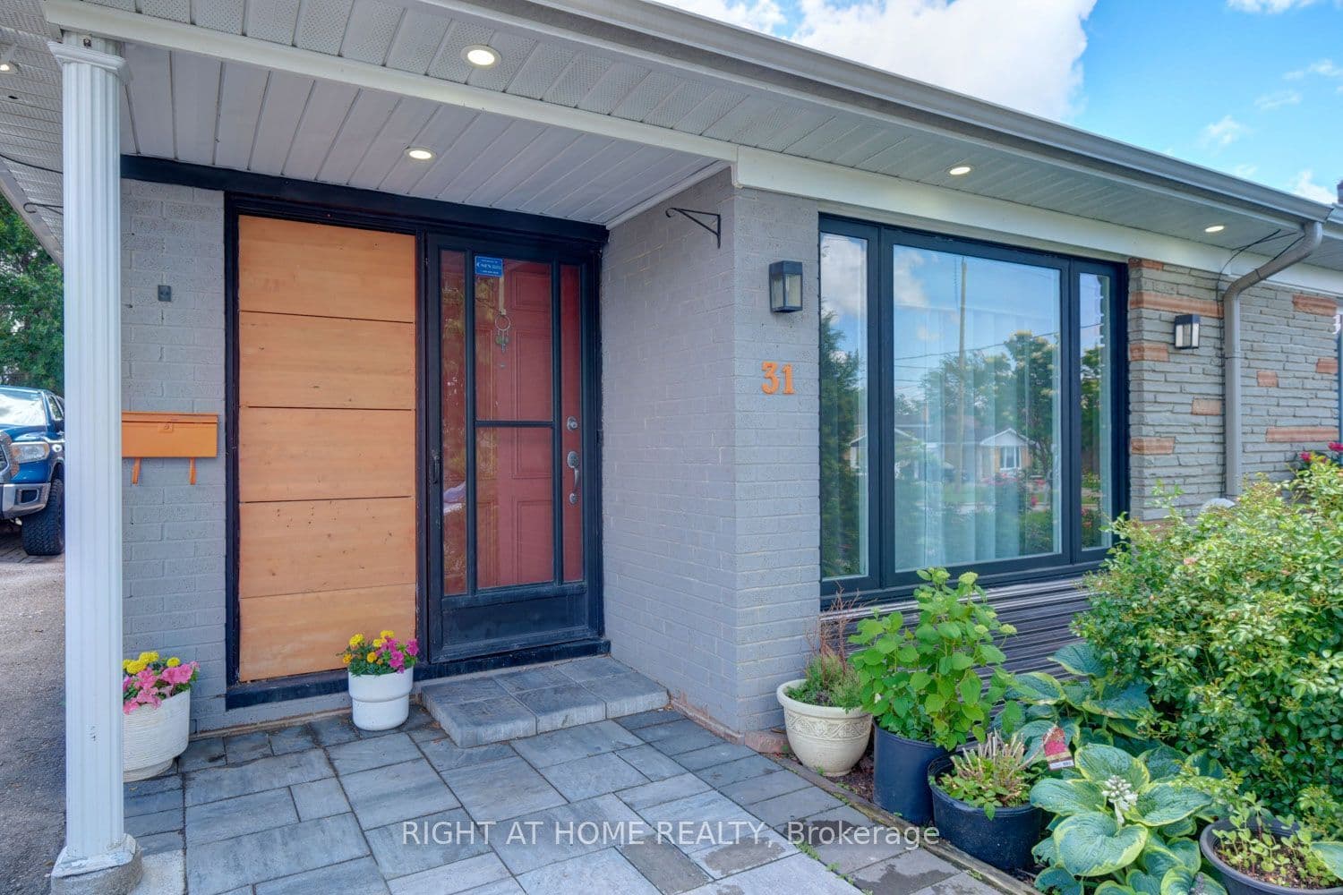 31 Frankton Crescent, Toronto, ON M3J 1C2