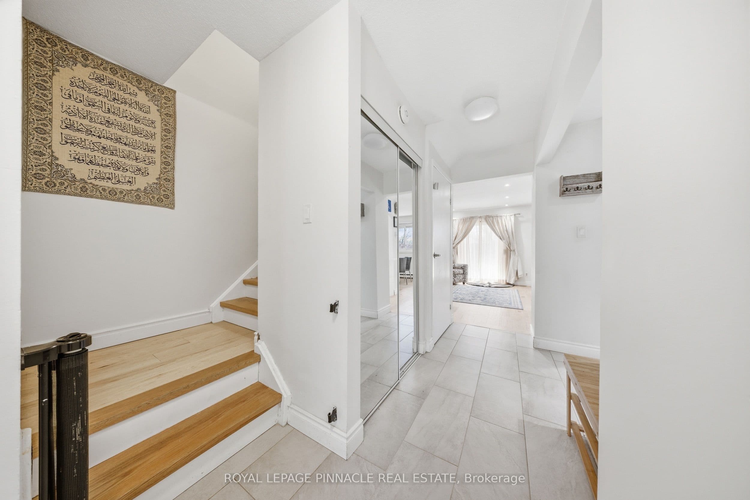 6240 Montevideo Road 19, Mississauga, ON L5N 2N7