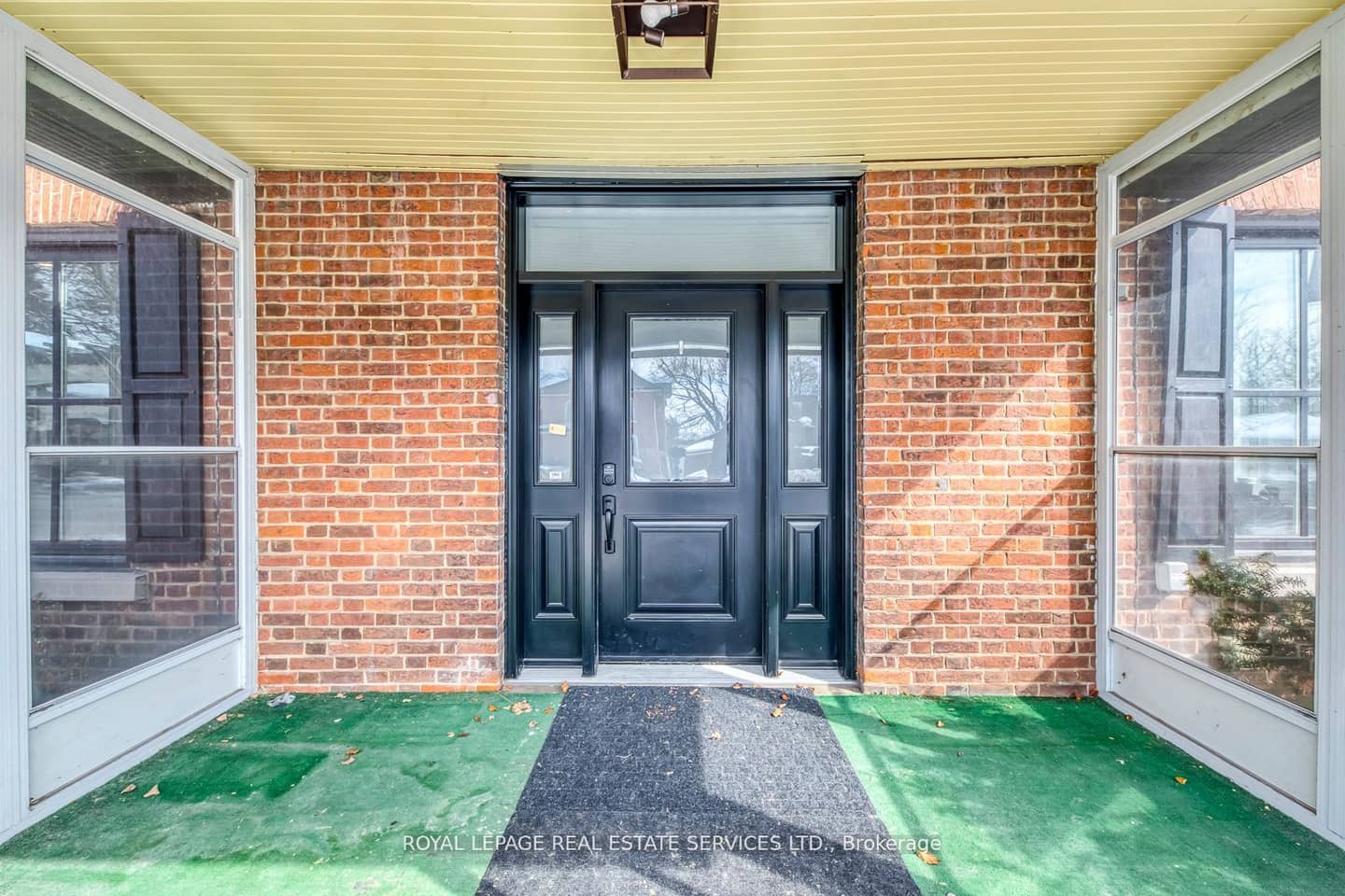317 Queen Street S, Mississauga, ON L5M 1M3