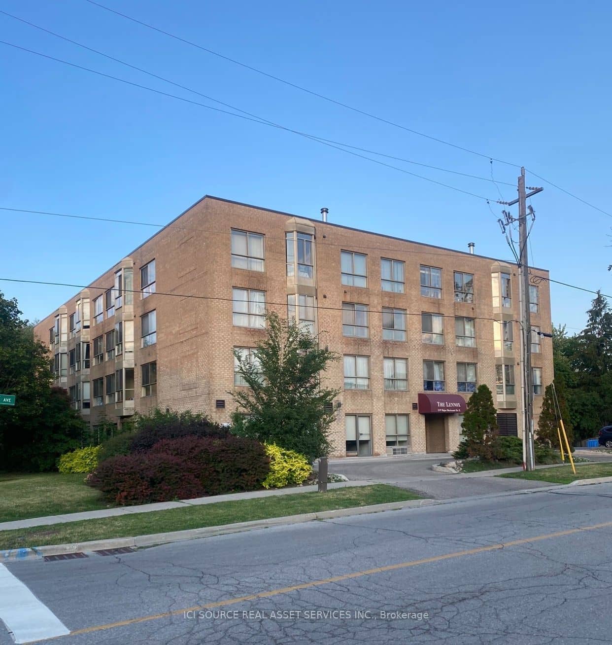 249 Major Mackenzie Drive E 204, Richmond Hill, ON L4C 9M8