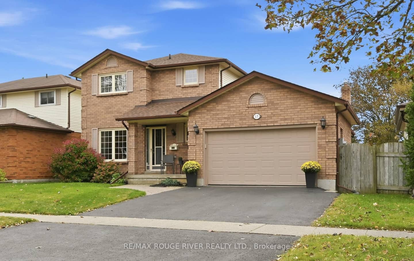 17 Cloverfield Street, Clarington, ON L1E 1K4