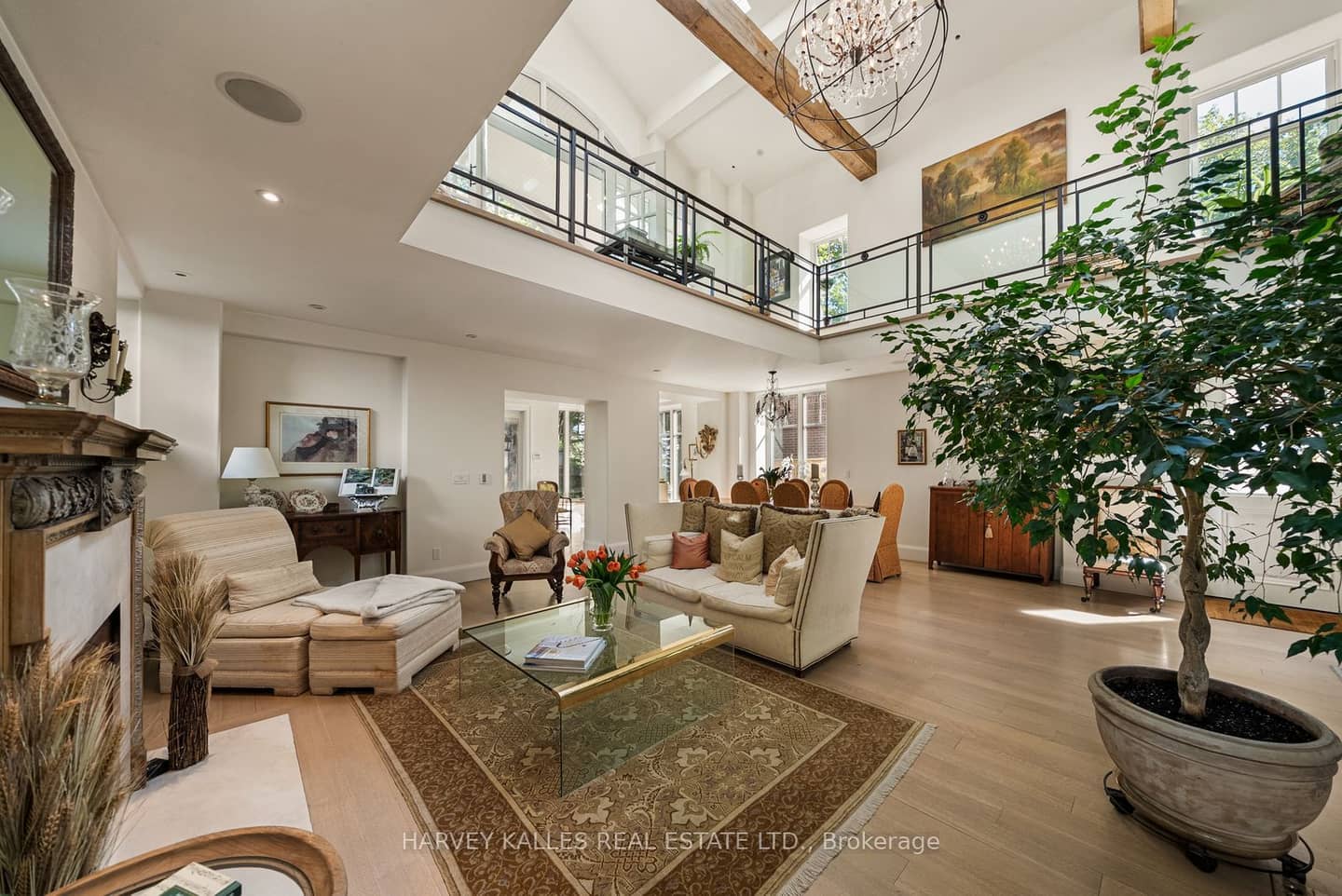 4 Neville Park Boulevard, Toronto, ON M4E 3P6