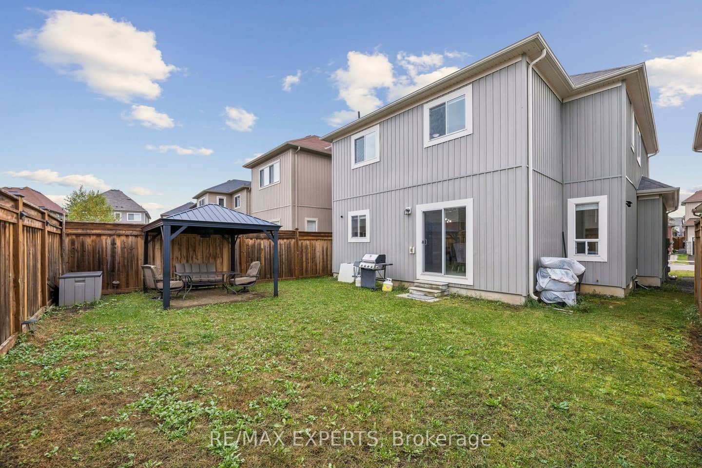 52 Bruce Cameron Drive, Clarington, ON L1C 0T6