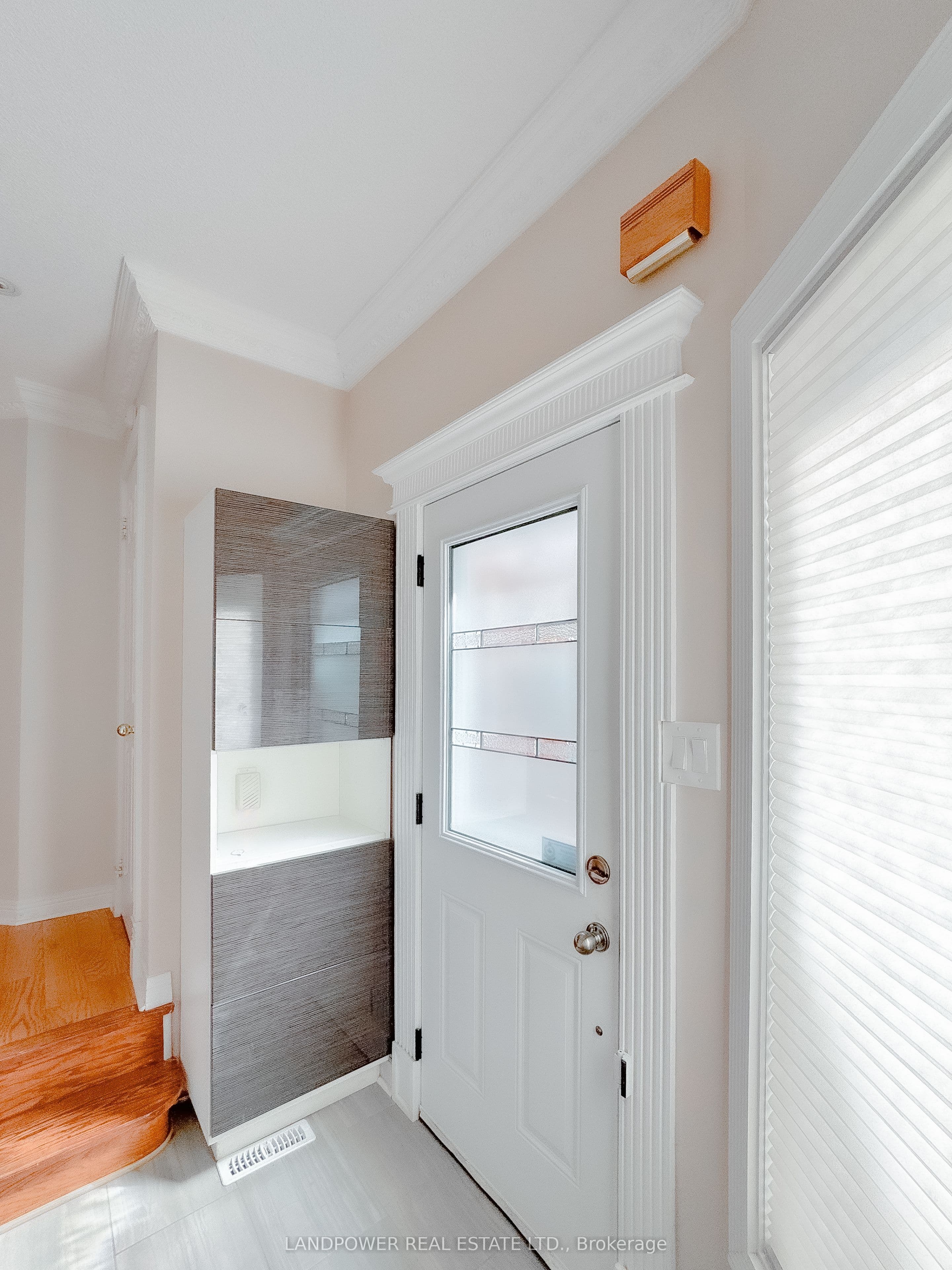 125 Brownstone Circle, Vaughan, ON L4J 7R2